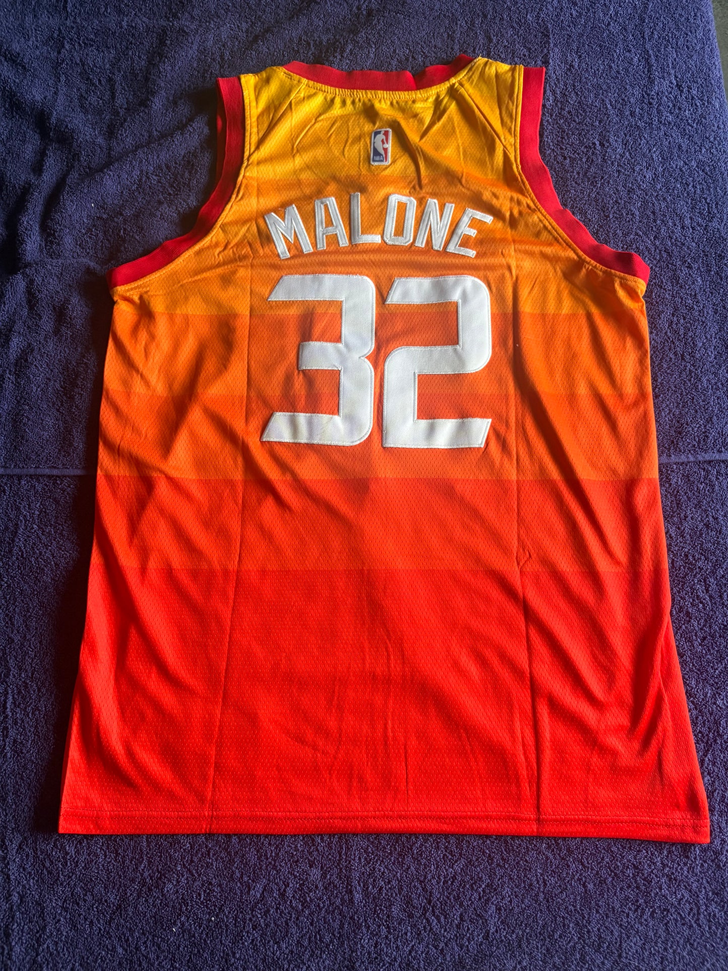 Utah Jazz Fan NBA Basketball Vest Size 50 Malone 32