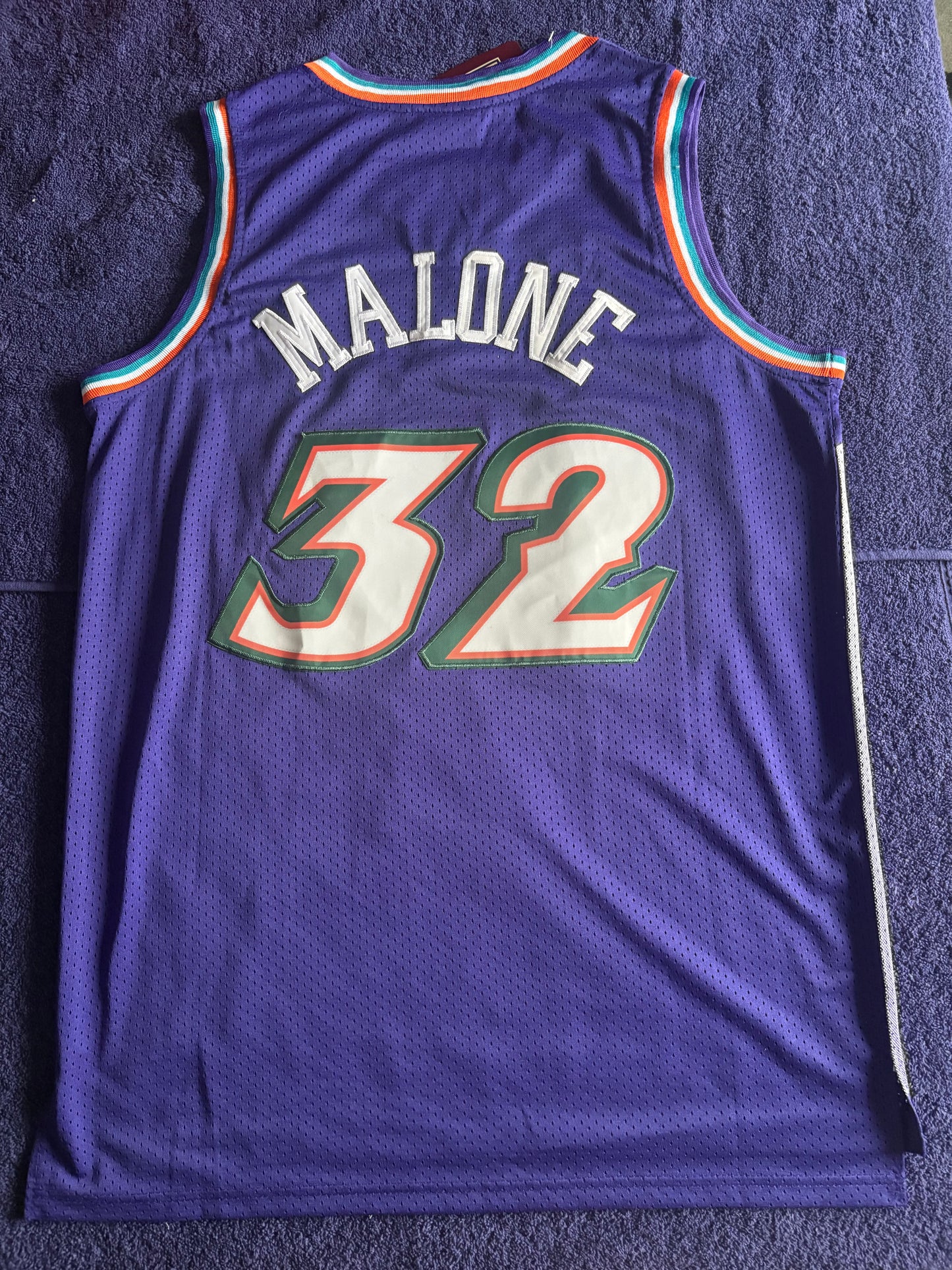 Utah Jazz M&N NBA HardWood Classics Basketball Vest Large Malone 32