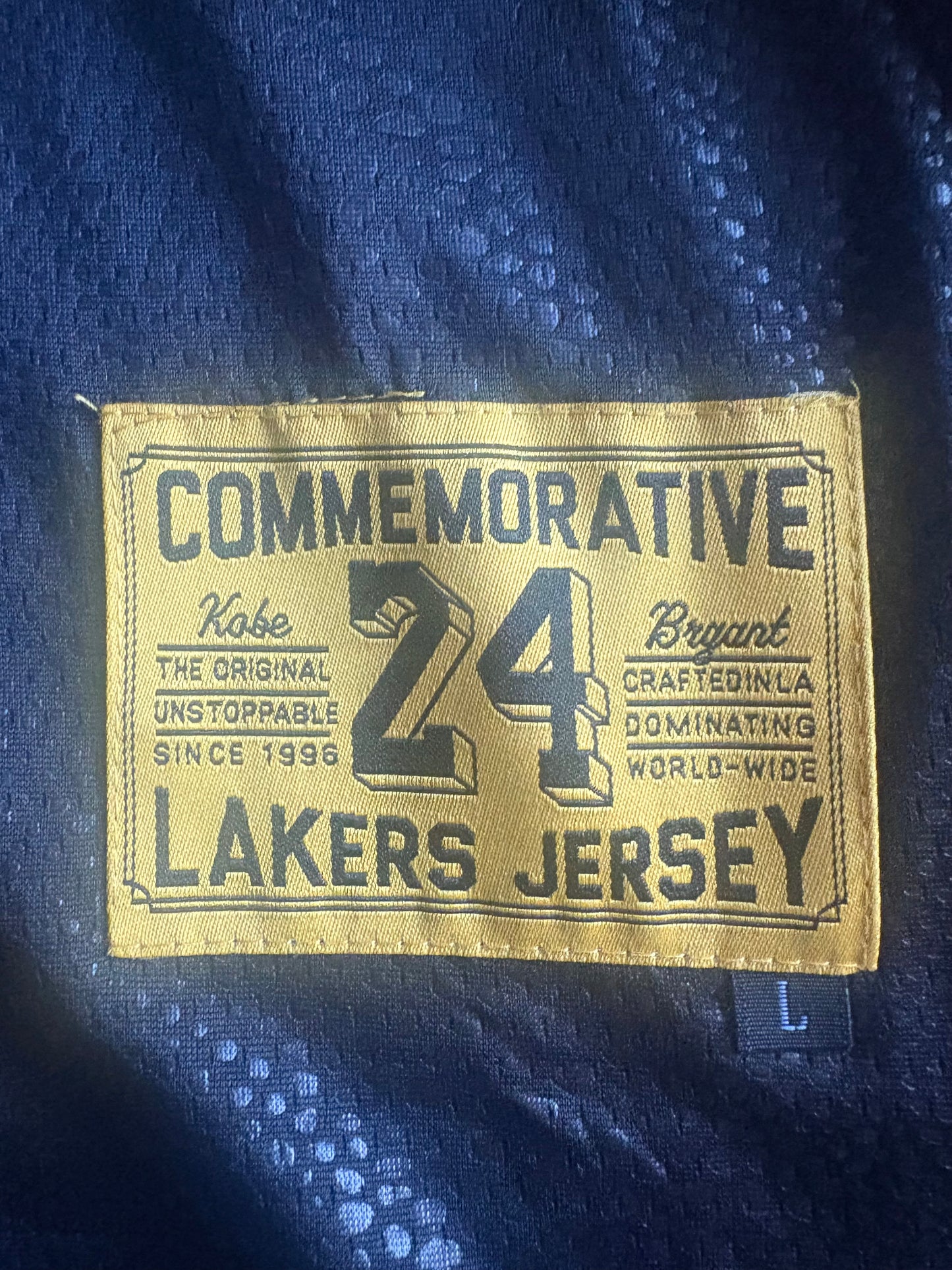 Los Angeles Lakers Fan Retro NBA Basketball Vest Large Bryant 24