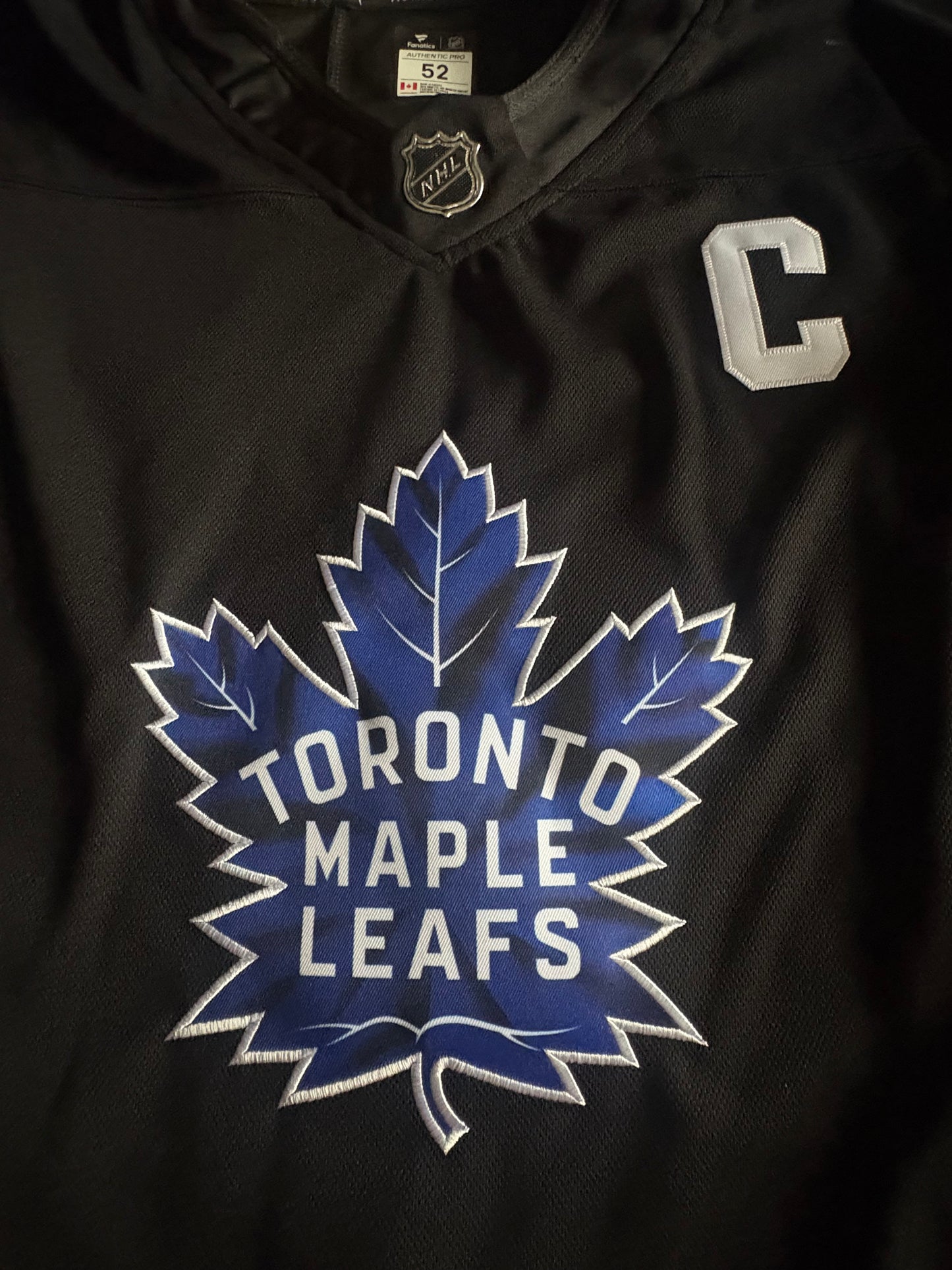 Toronto Maple Leafs NHL Shirt Size 52 Matthews 34 C