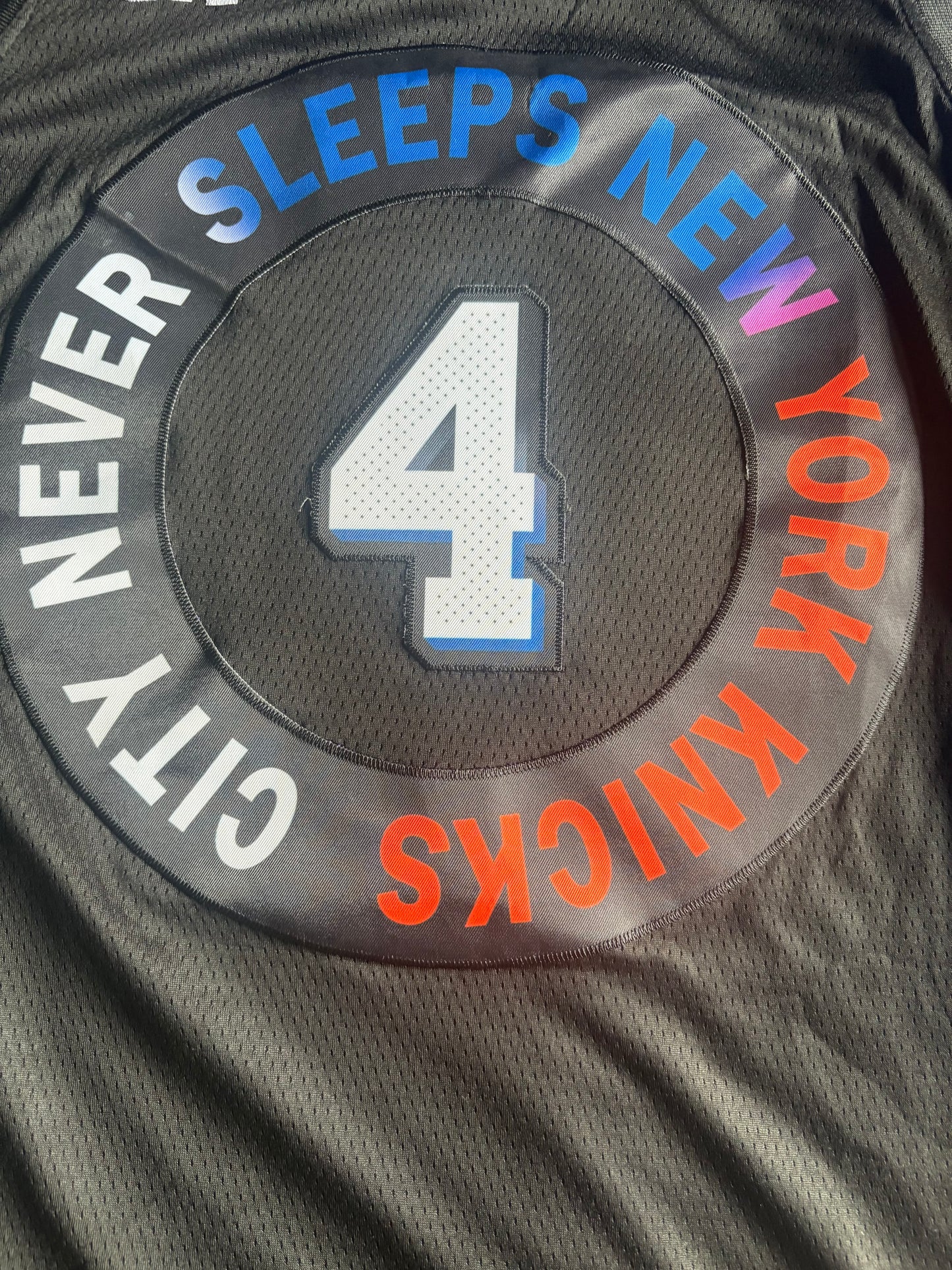 New York Knicks City Never Sleeps Basketball Vest Large Rose 4 Size 50