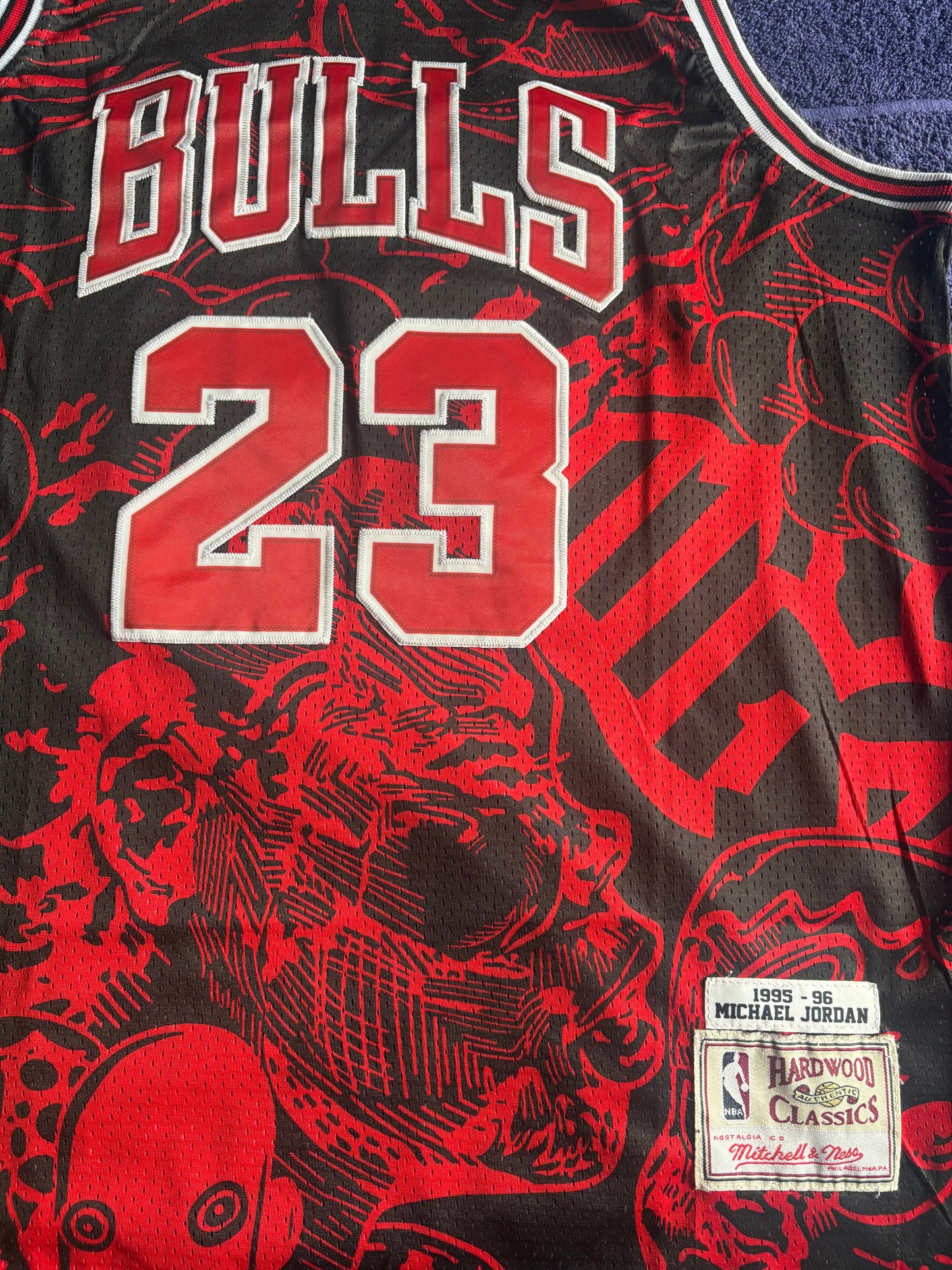 Chicago Bulls M&N NBA HardWood Classics Basketball Vest Large Jordan 23