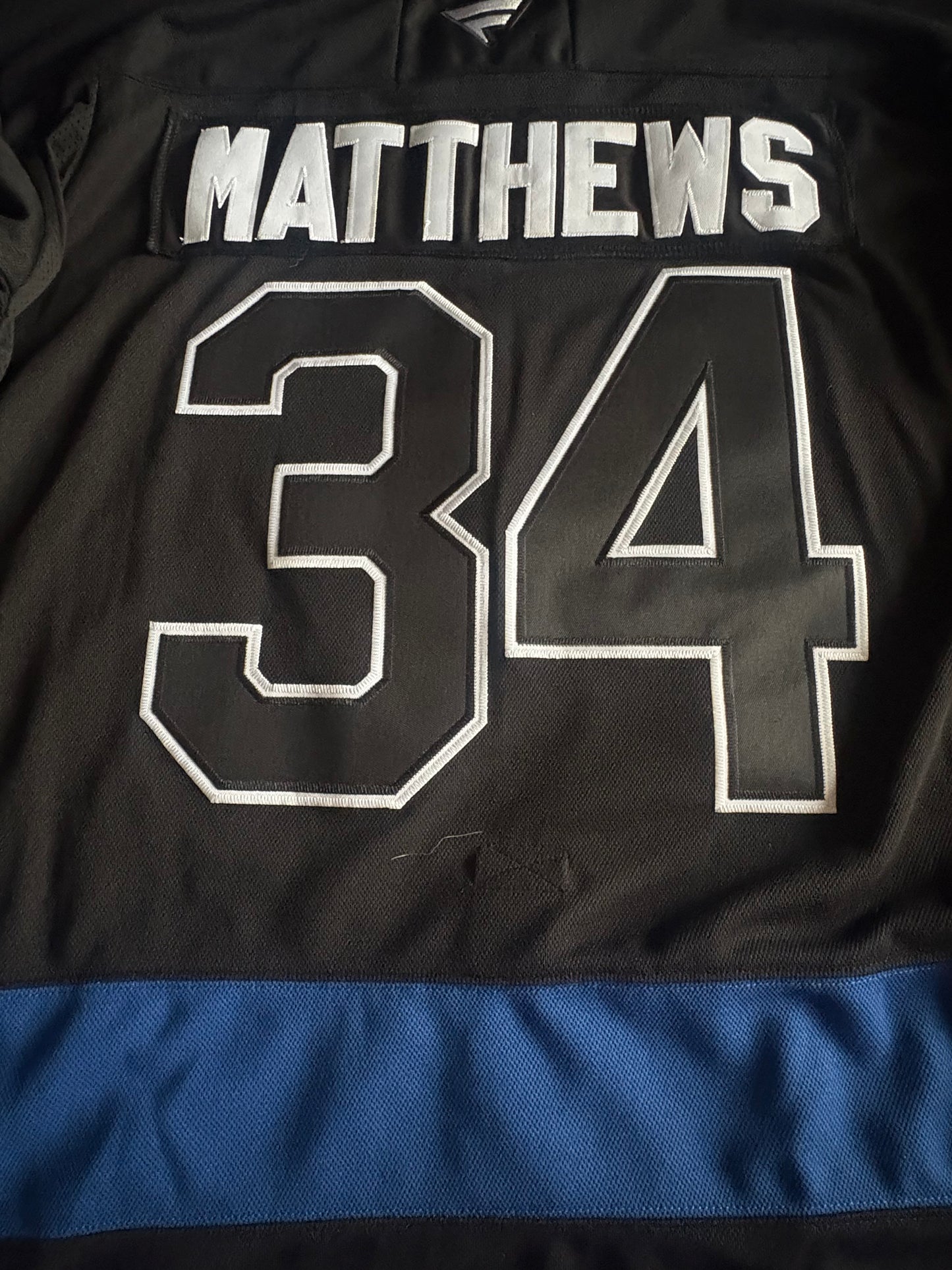 Toronto Maple Leafs NHL Shirt Size 52 Matthews 34 C