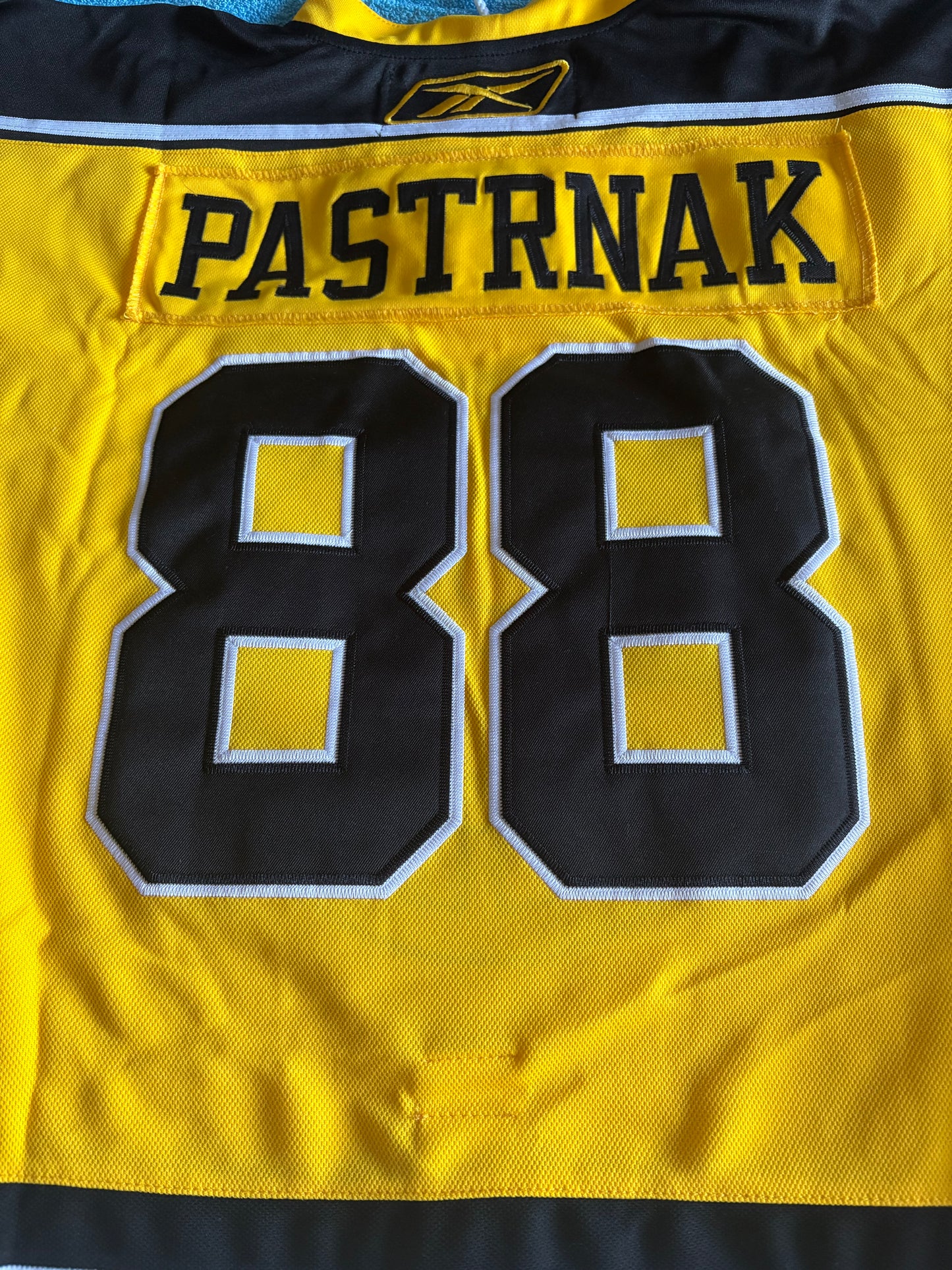 Boston Bruins CCM Reebok Yellow & Black Pastrnak 88 Large