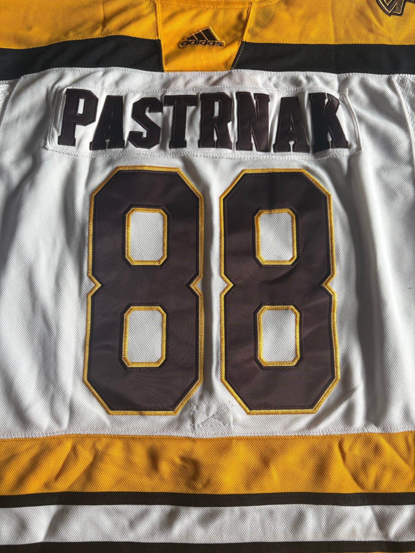 Boston Bruins Vintage NHL Shirt Size Large Pastrnak 88 A Black & Yellow