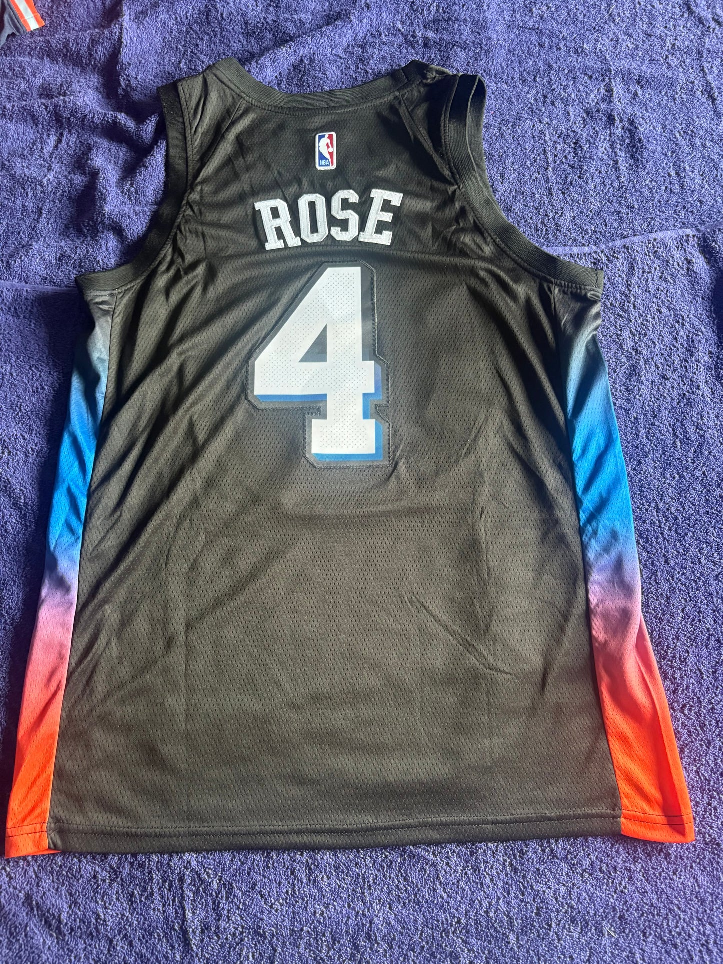 New York Knicks City Never Sleeps Basketball Vest Large Rose 4 Size 50