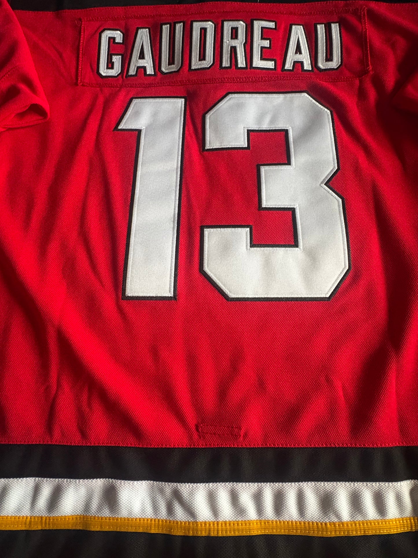 CCM Reebok Calgary Flames NHL Shirt Size Large Gaudreau 13