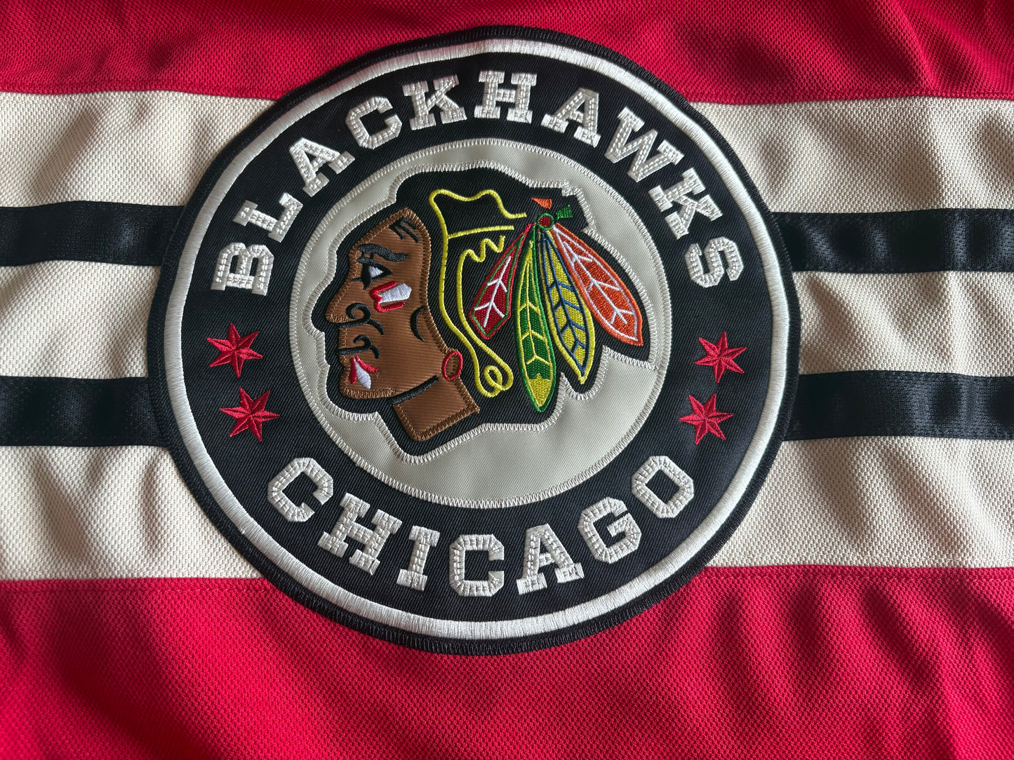 Chicago Blackhawks NHL Shirt Size 52 Red Cream Bedard 98