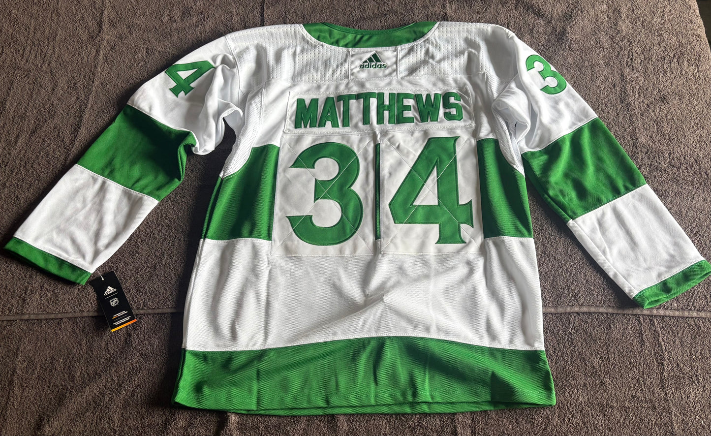Toronto Maple Leafs St Pats NHL Shirt Size Large Matthews 34 C