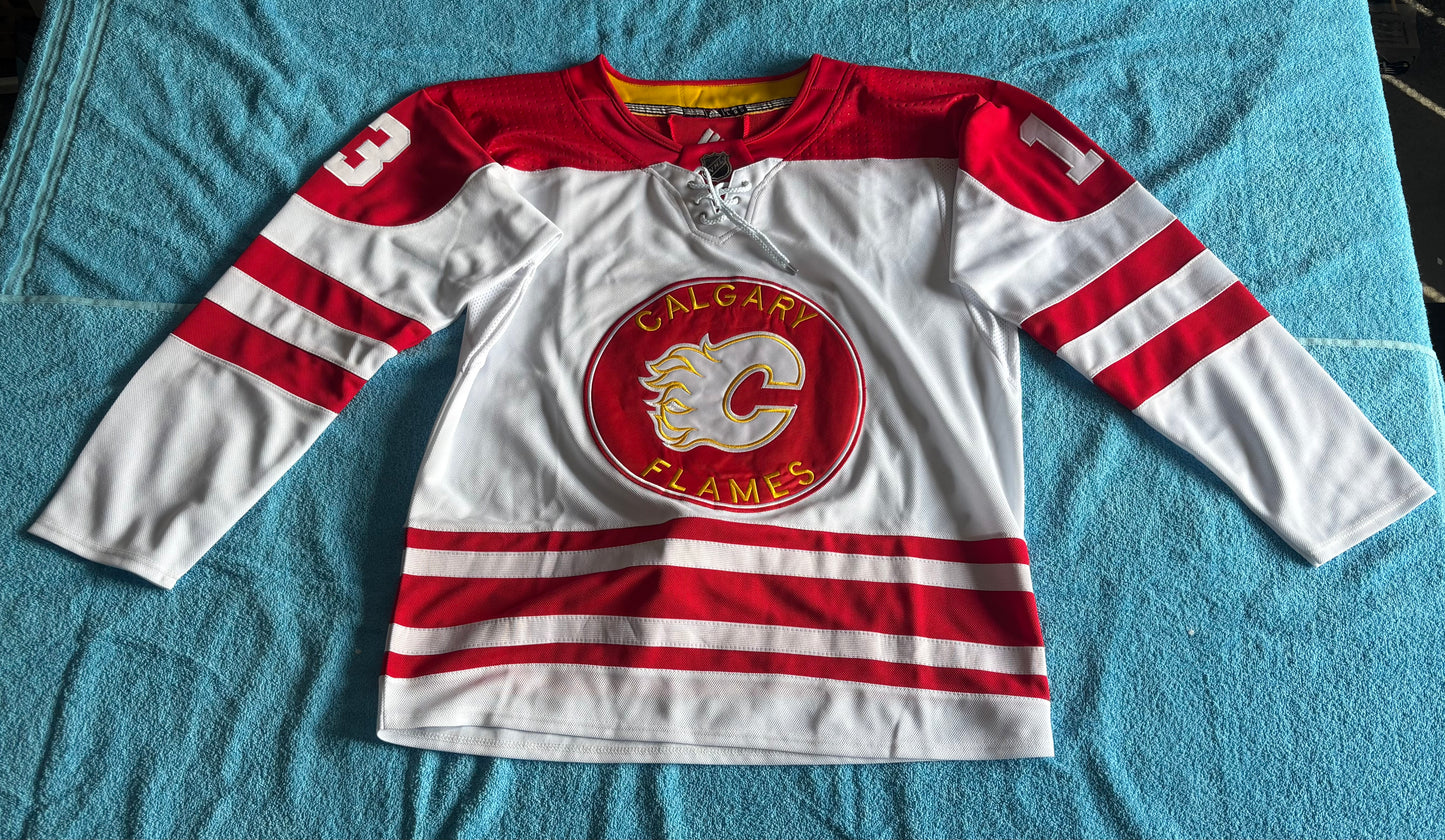 Calgary Flames NHL Shirt Size Large White Red Gaudreau 13