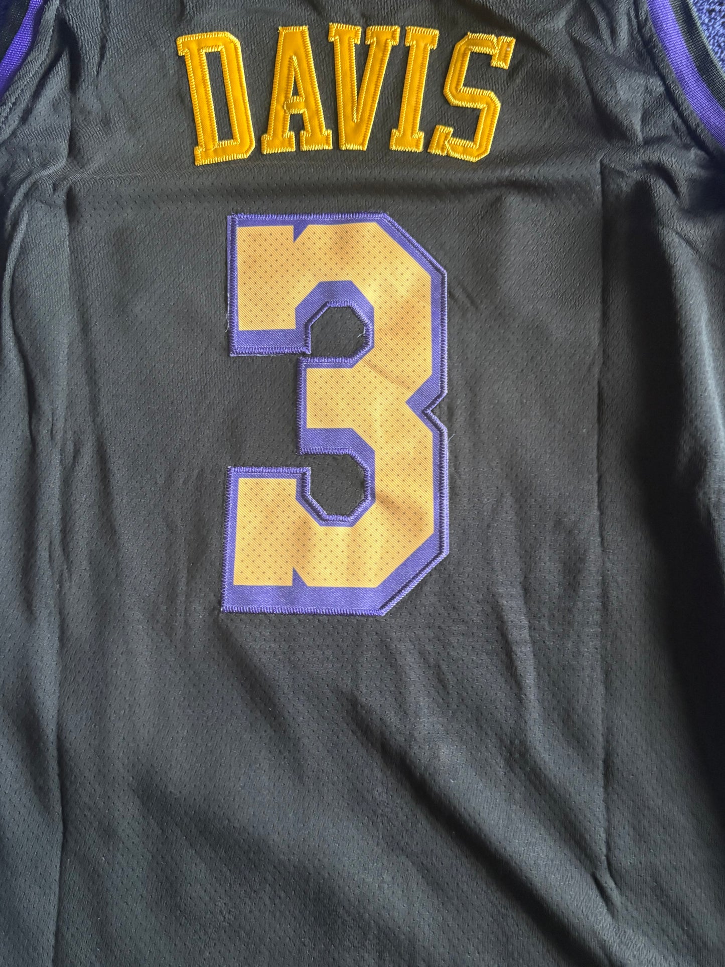 Los Angeles Lakers Basketball Vest Large Davis 3