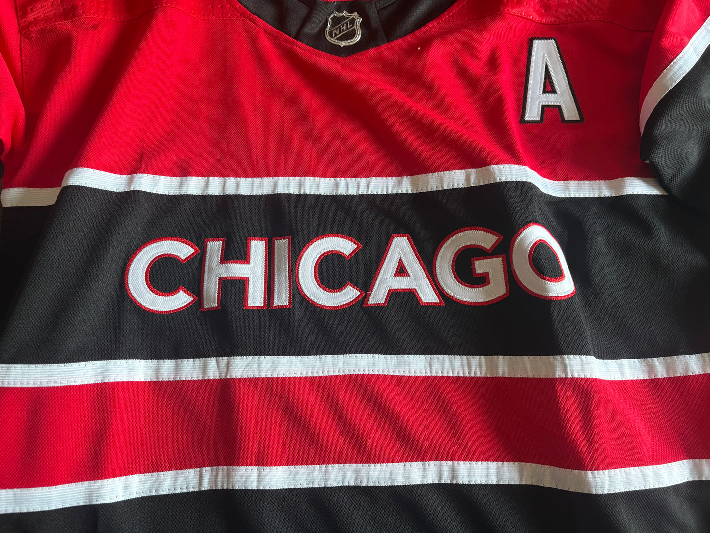 Chicago Blackhawks NHL Shirt Size Large Black Red 9 Hull A