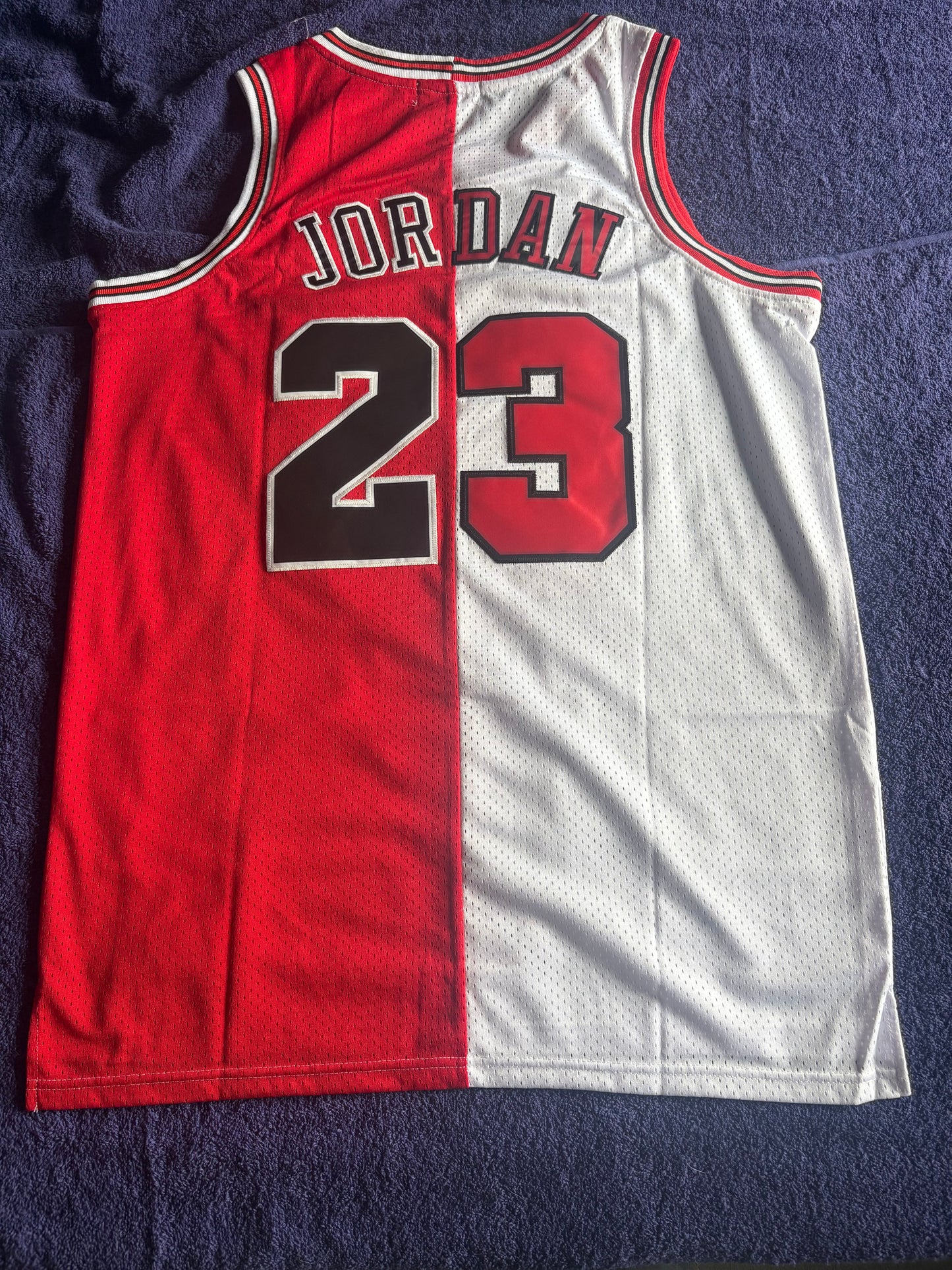 Retro 1/2& 1/2 Chicago Bulls Jordan Basketball Vest Large White, Black & Red 23