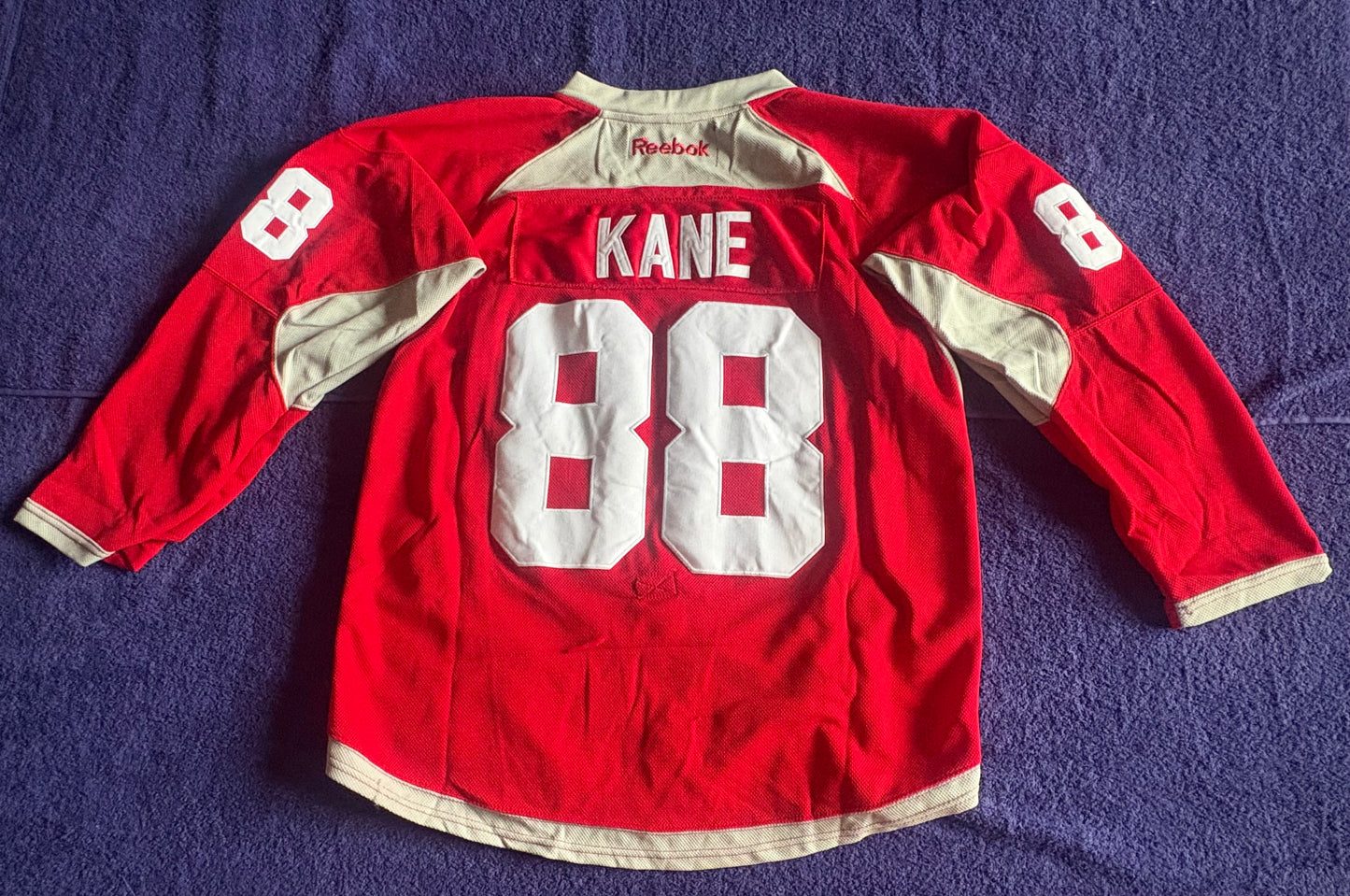 CCM Reebok Chicago Blackhawks NHL Hockey Shirt Size 50 Kane 88 A Warm up Shirt