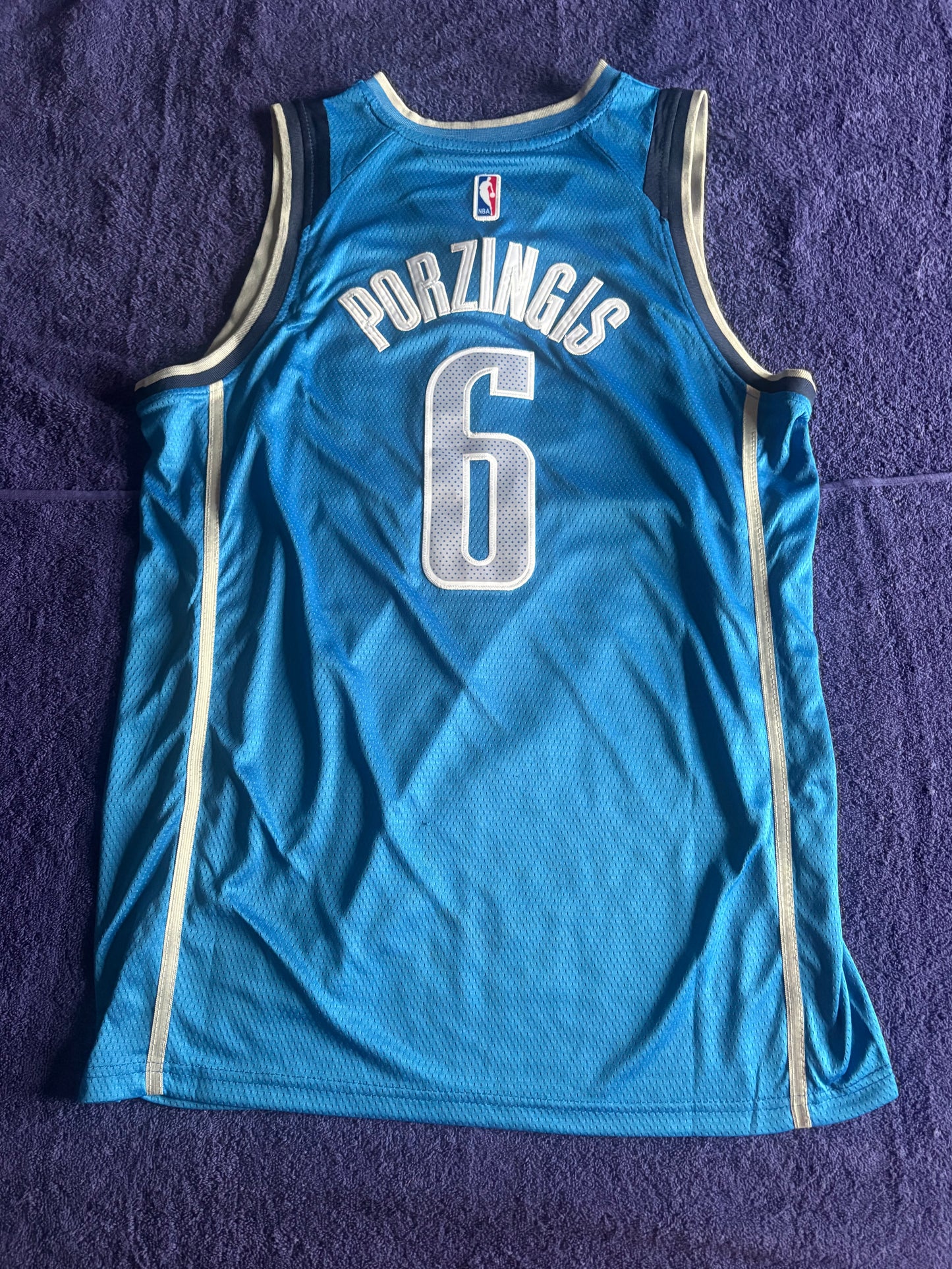 Dallas Mavericks Fan NBA Basketball Vest Size 50 Porzingas 6