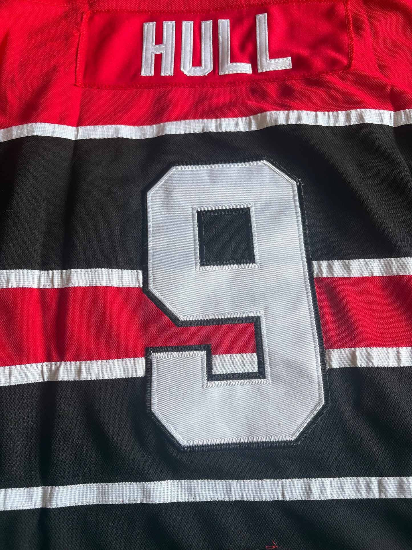 Chicago Blackhawks NHL Shirt Size Large Black Red 9 Hull A