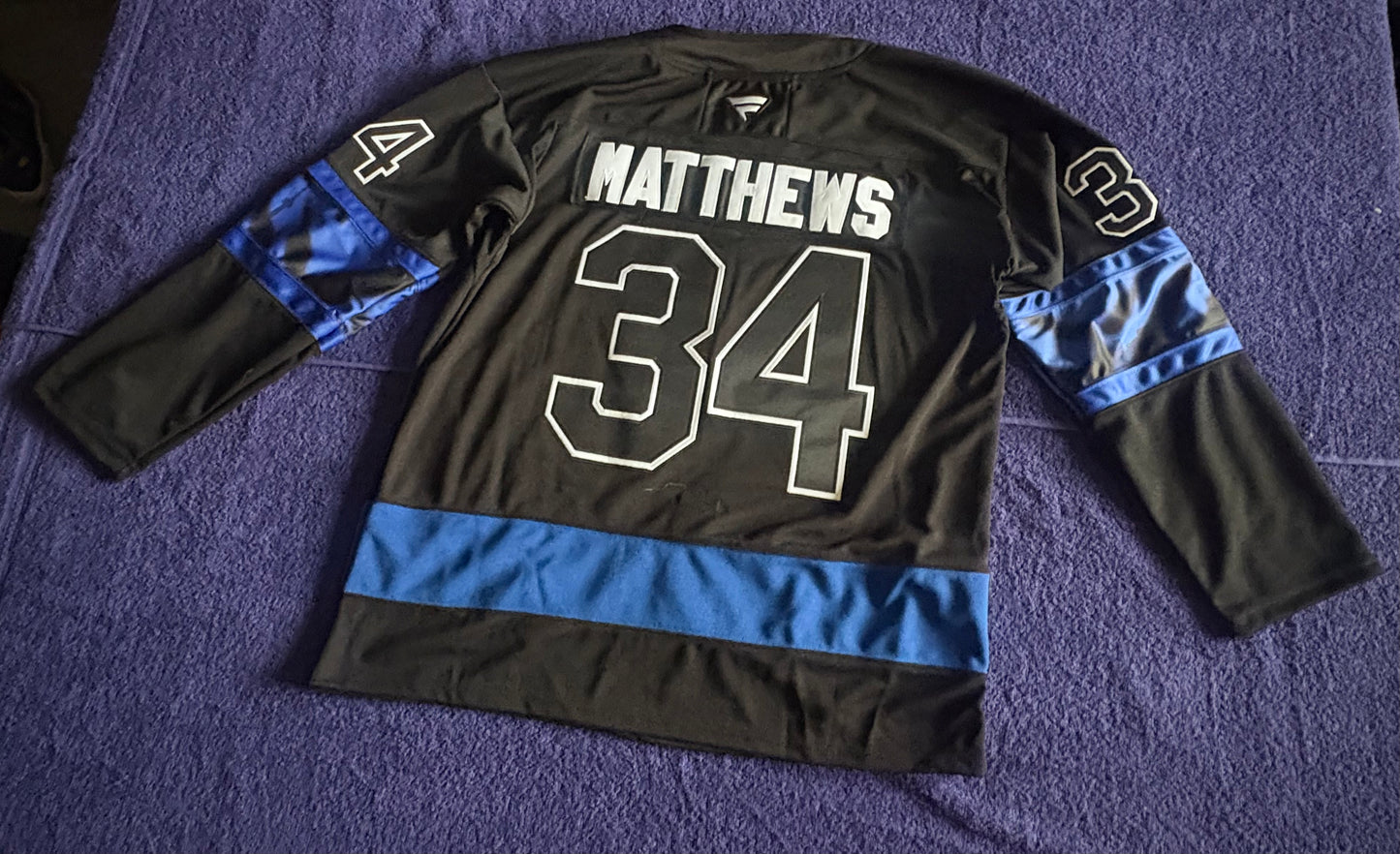 Toronto Maple Leafs NHL Shirt Size 52 Matthews 34 C