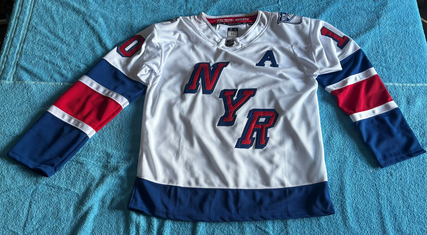 New York Rangers NHL Shirt Size 52 Panarin 10 A White