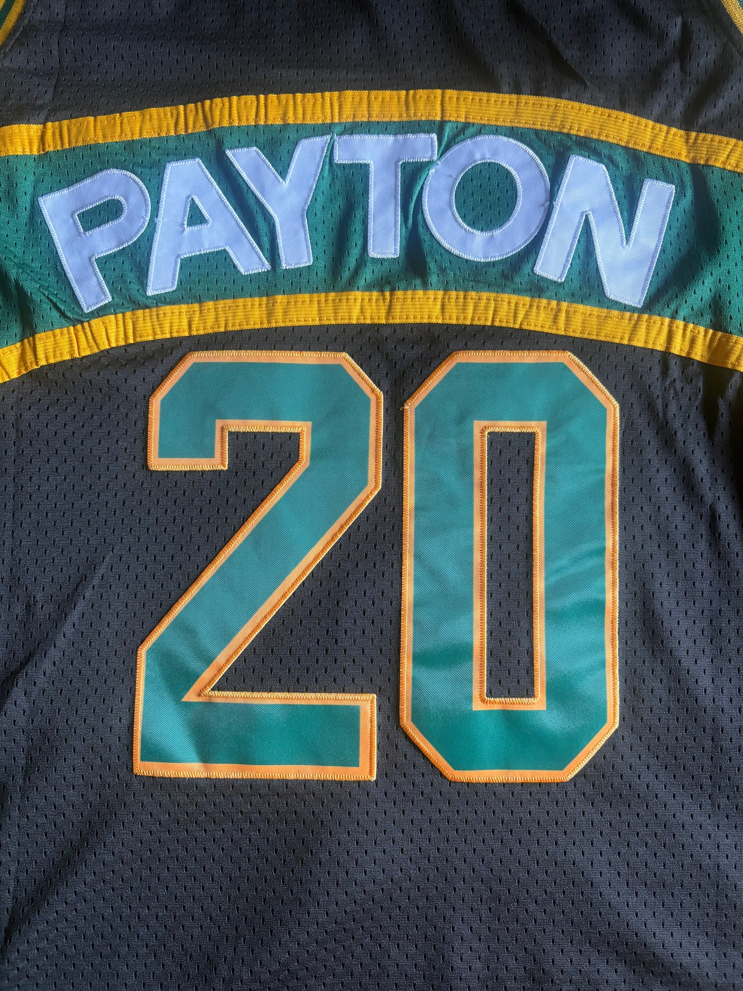 Seattle SuperSonics M&N NBA HardWood Classics Basketball Vest Large Payton 20