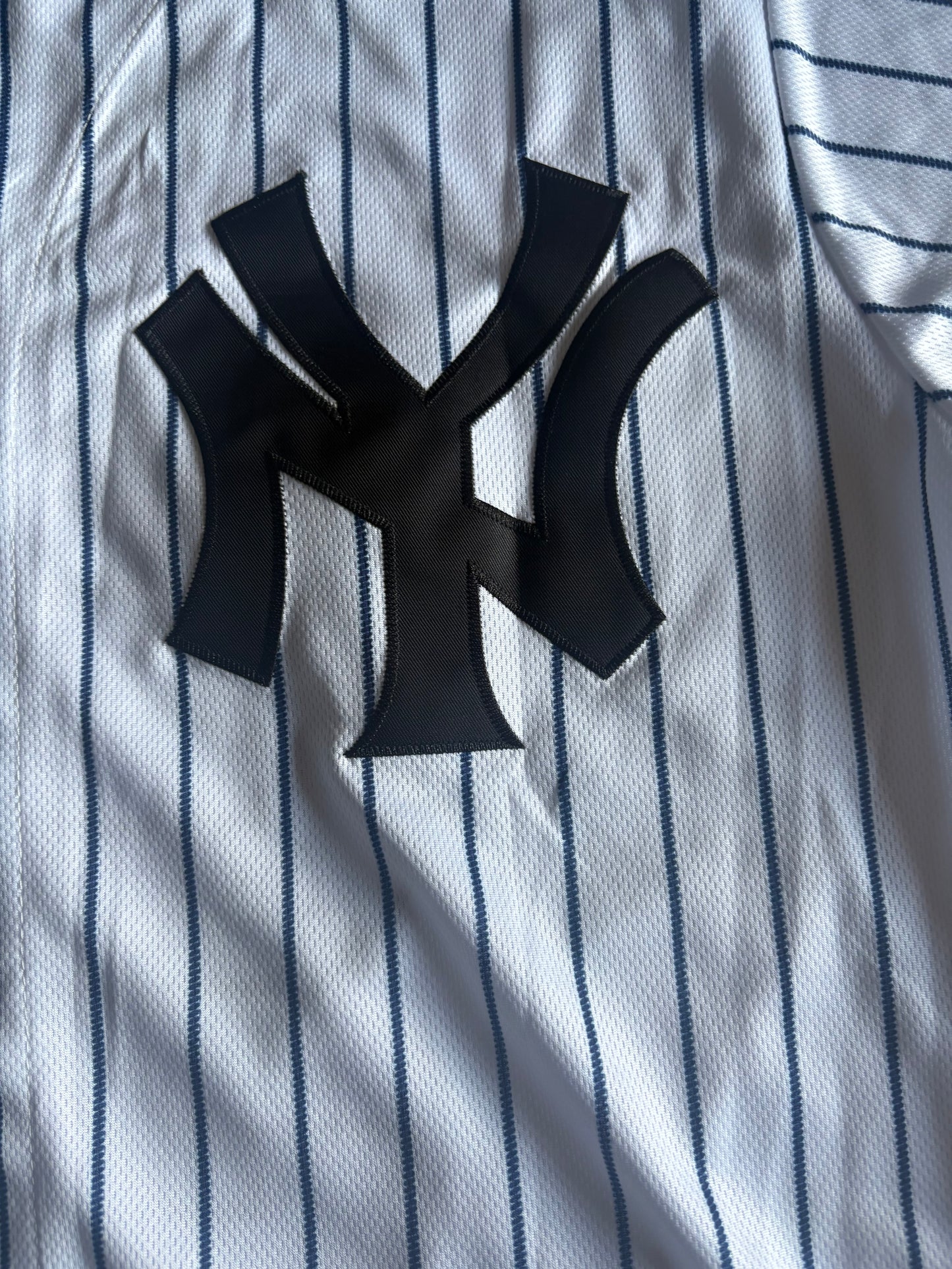 New York Yankees MLB Baseball Shirt Large White Pinstripe Judge 99