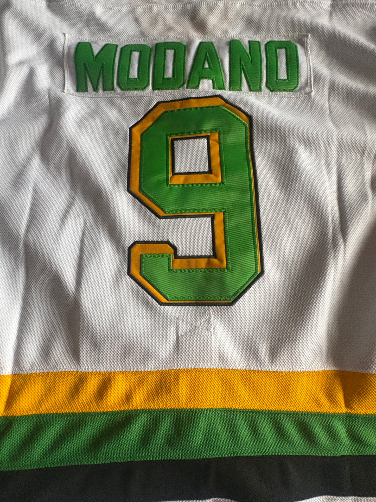 CCM Heroes of Hockey Minnesota Northstars NHL Hockey Shirt Size 50 Modano 9