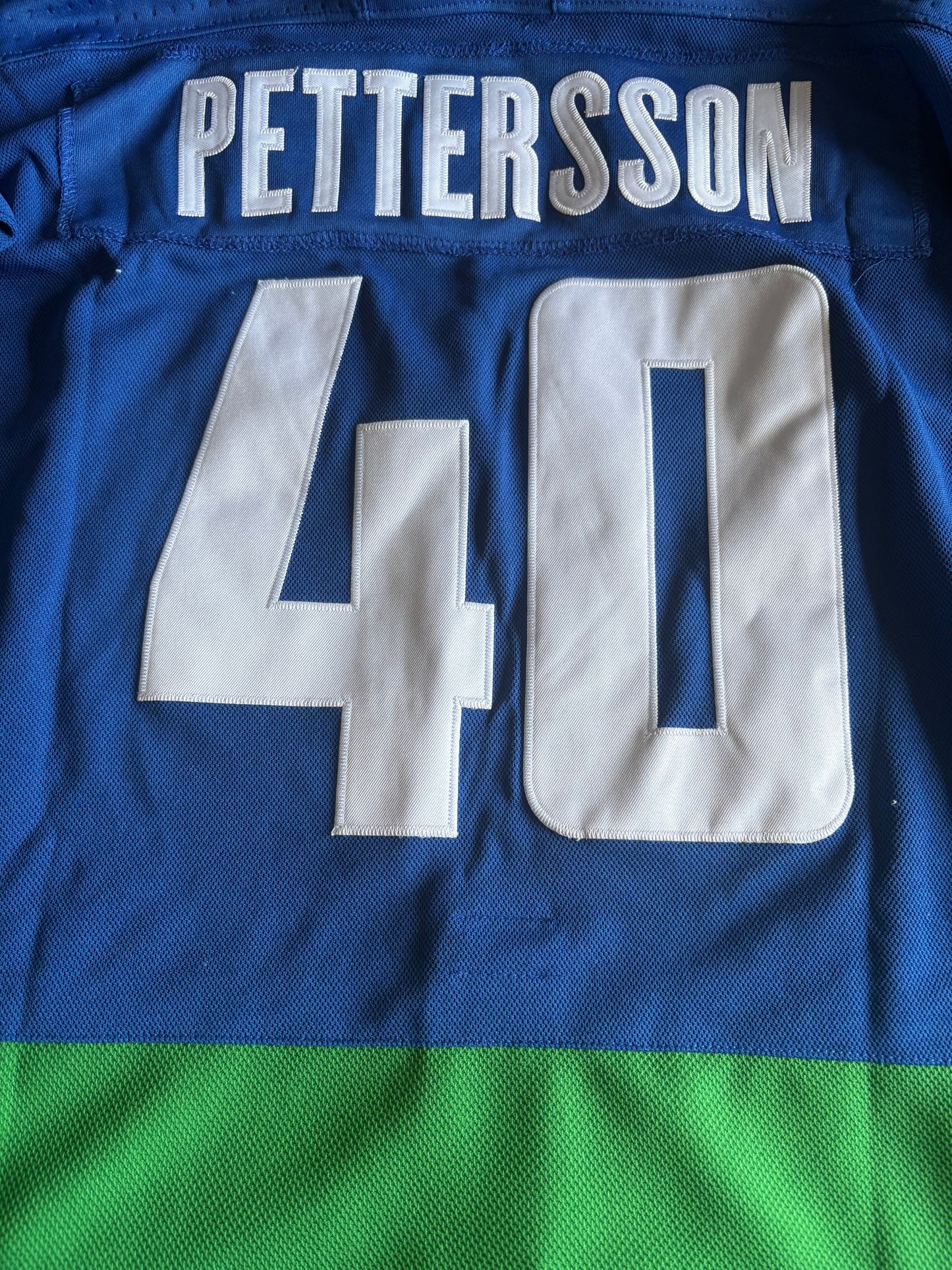 Vancouver Canucks NHL Shirt Blue Size Large Pettersson Blue A 40