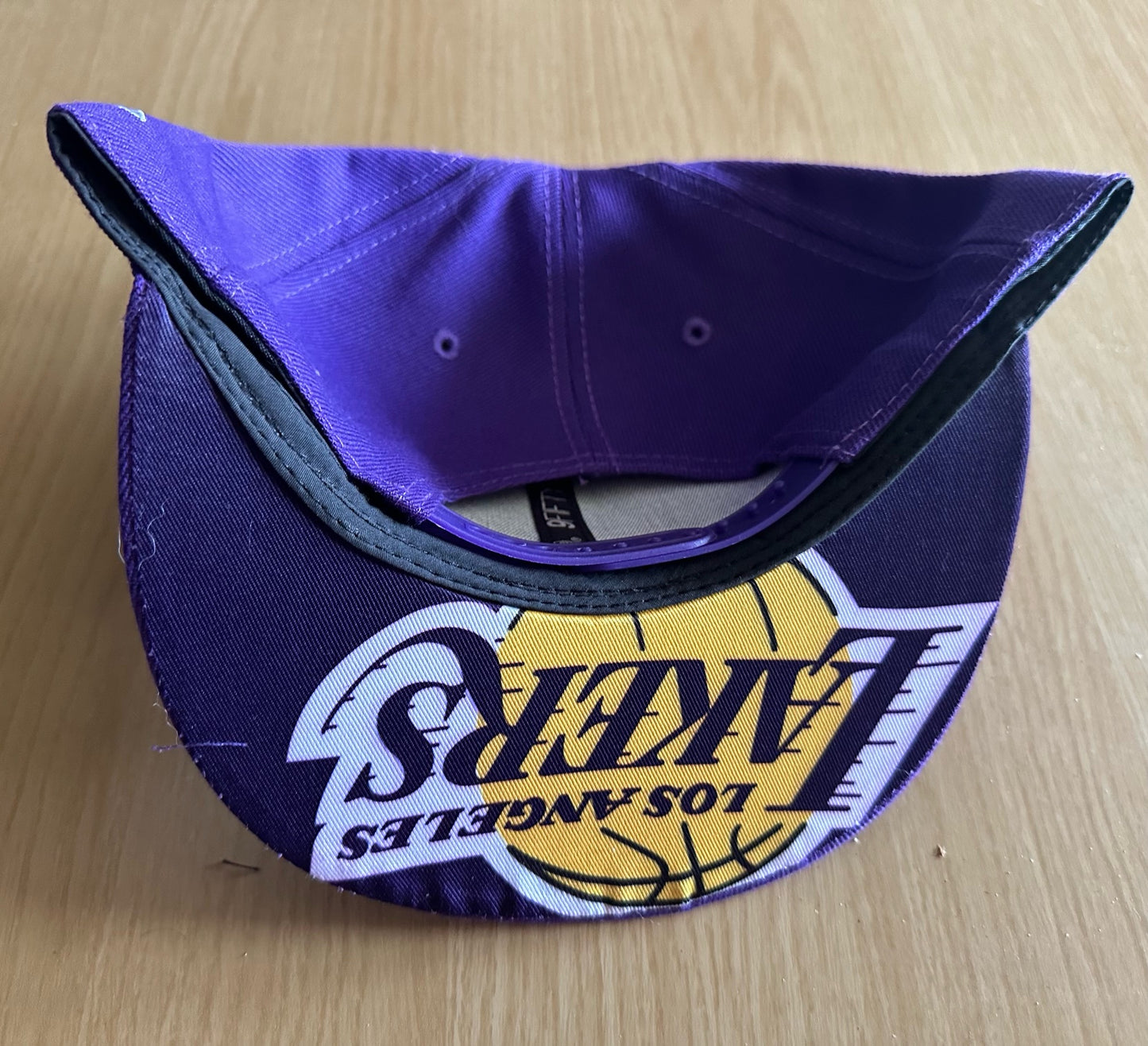 Los Angeles Lakers NBA SnapBack Baseball Cap Multicolour New With Sticker