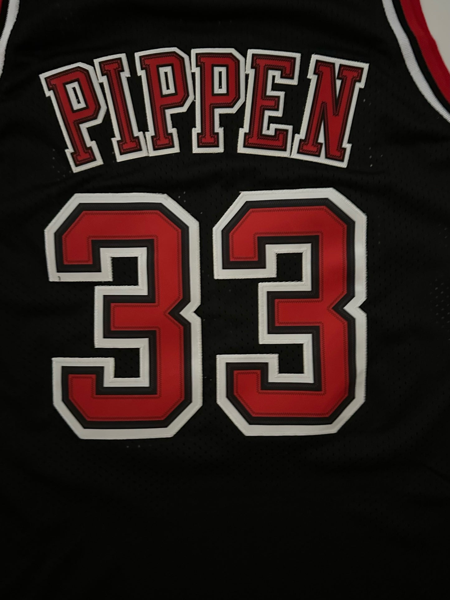 Chicago Bulls NBA Hardwood Classics Basketball Vest Large Pippen 33 Black