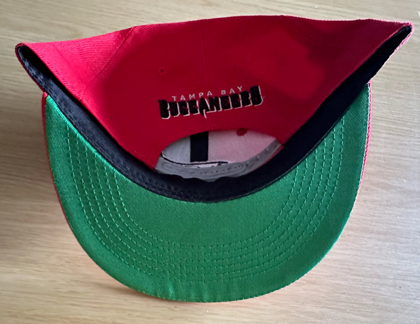 Tampa Bay Buccaneers NFL SnapBack Baseball Cap Multicolour New With Sticker