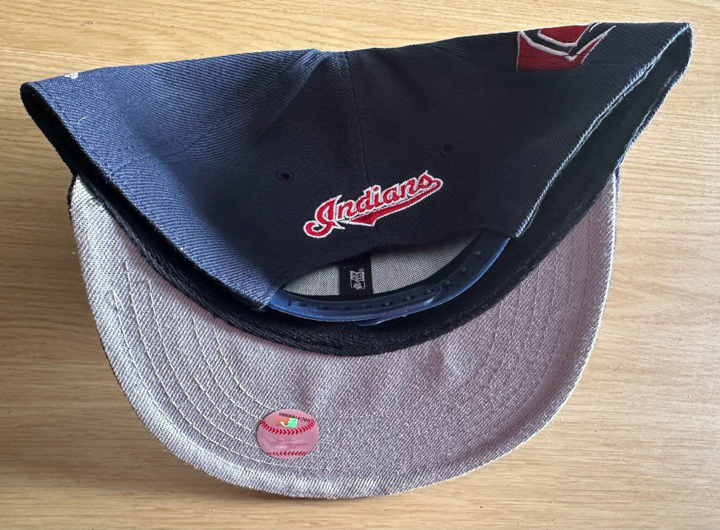 Cleveland Indians MLB SnapBack Baseball Cap Multicolour New With Sticker