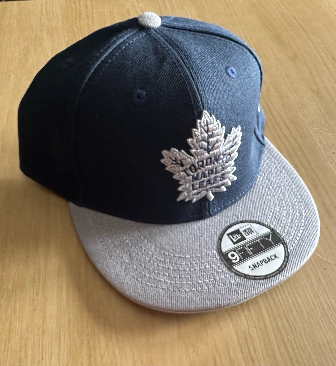 Toronto Maple Leafs NHL SnapBack Baseball Cap Multicolour New With Sticker