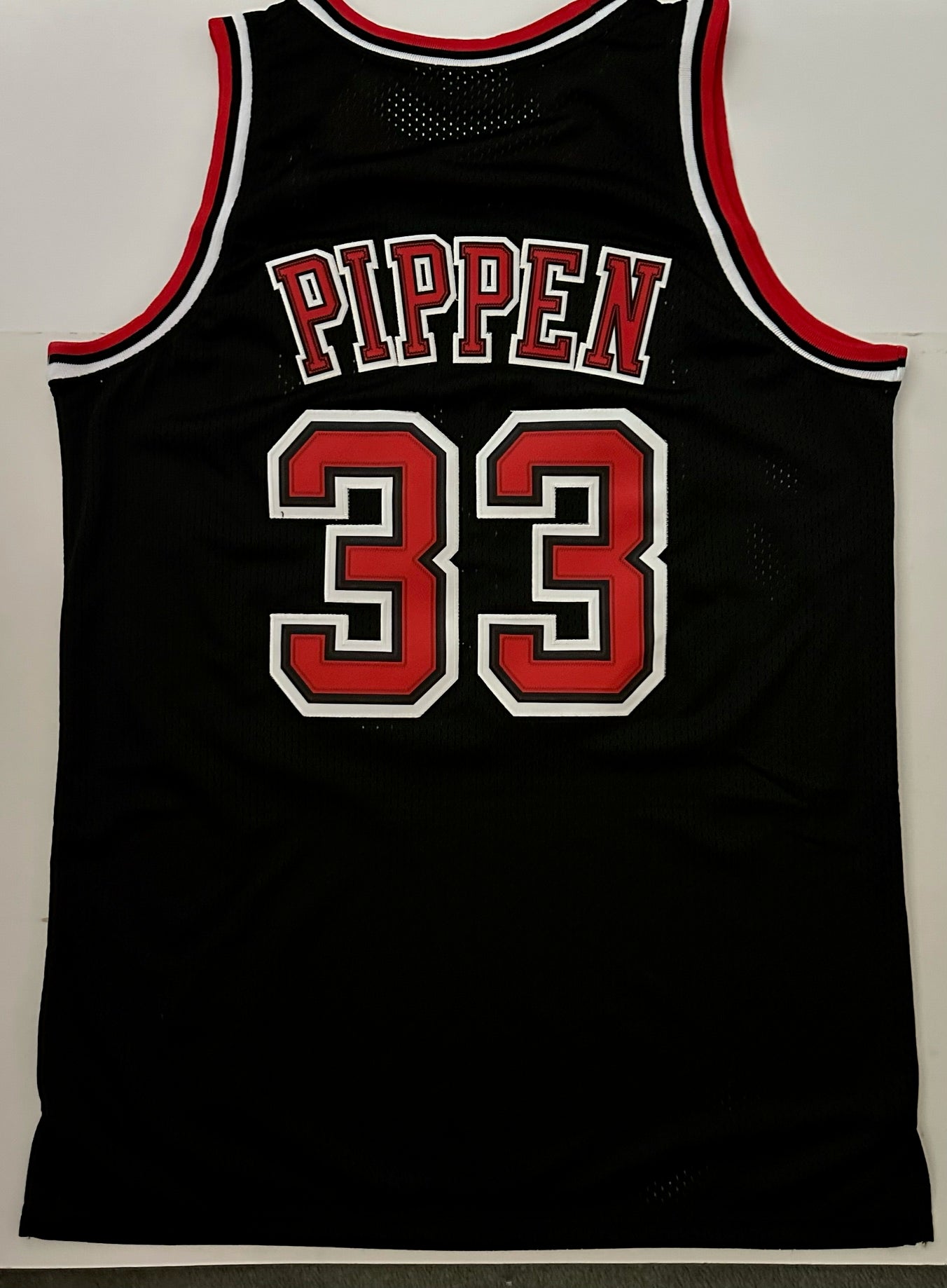Chicago Bulls NBA Hardwood Classics Basketball Vest Large Pippen 33 Black