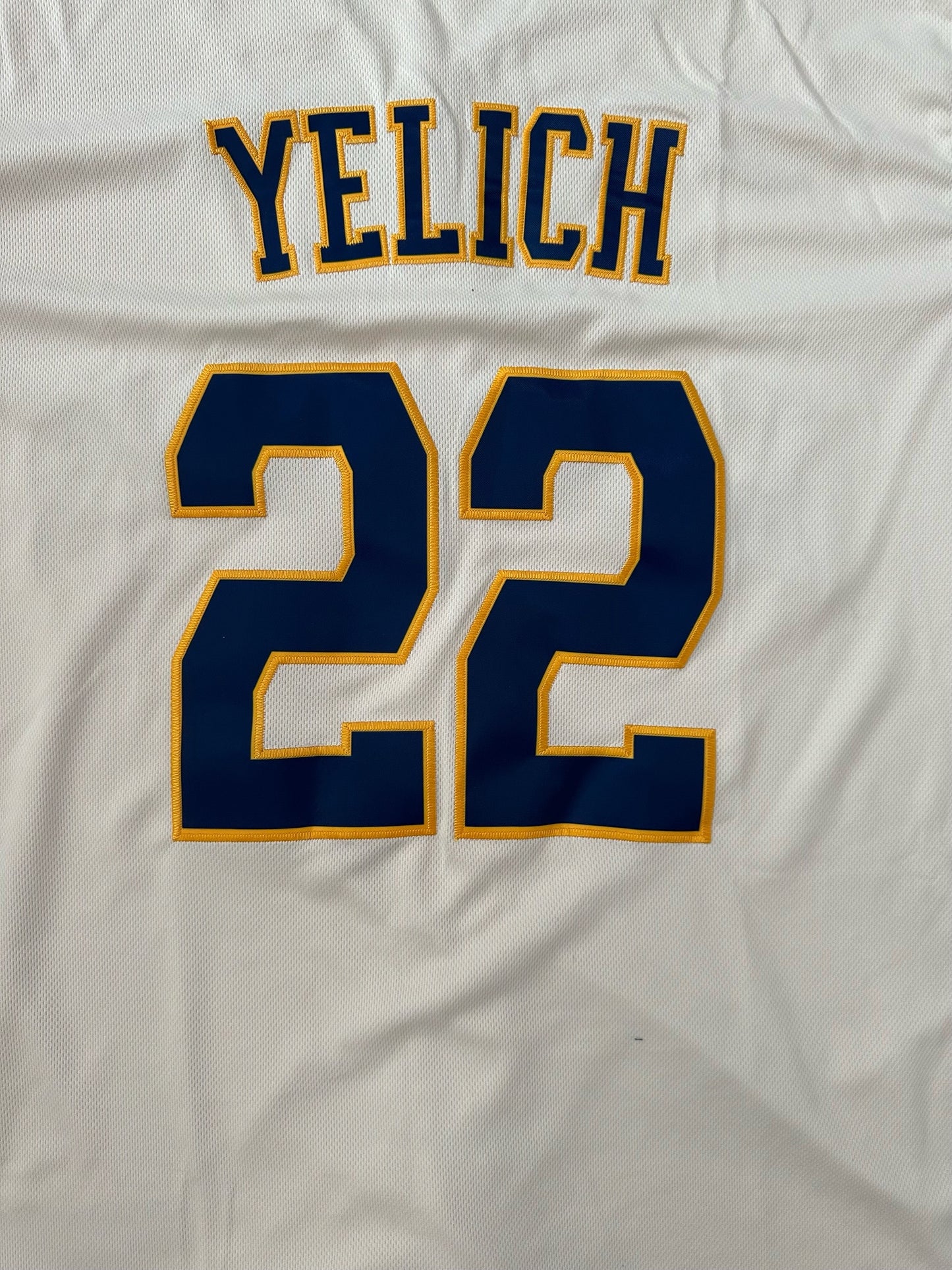 Milwaukee Brewers MLB Baseball Shirt Large Yelich 22 Cream