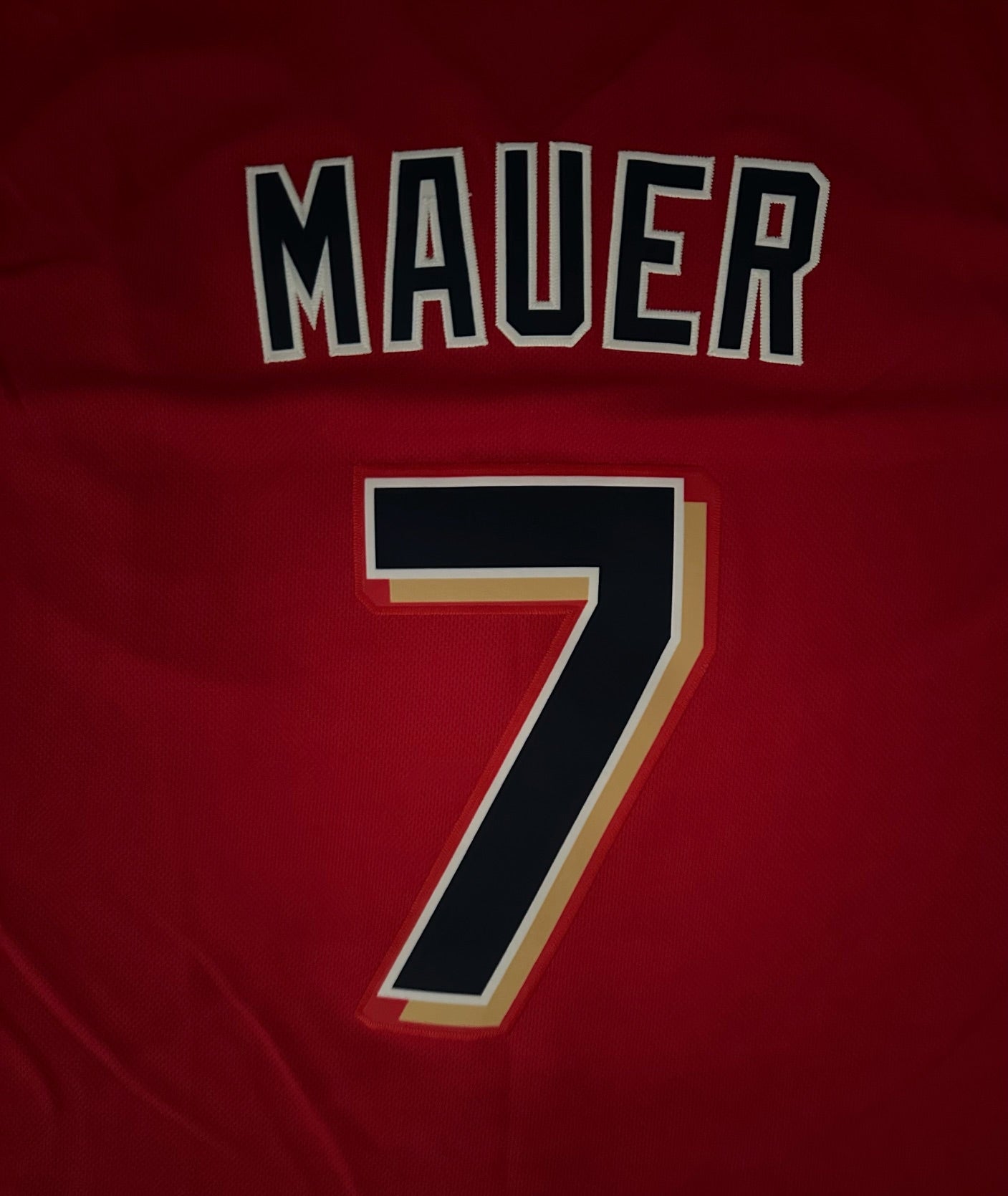 Minnesota Twins MLB Baseball Shirt Large Mauer 7 Red