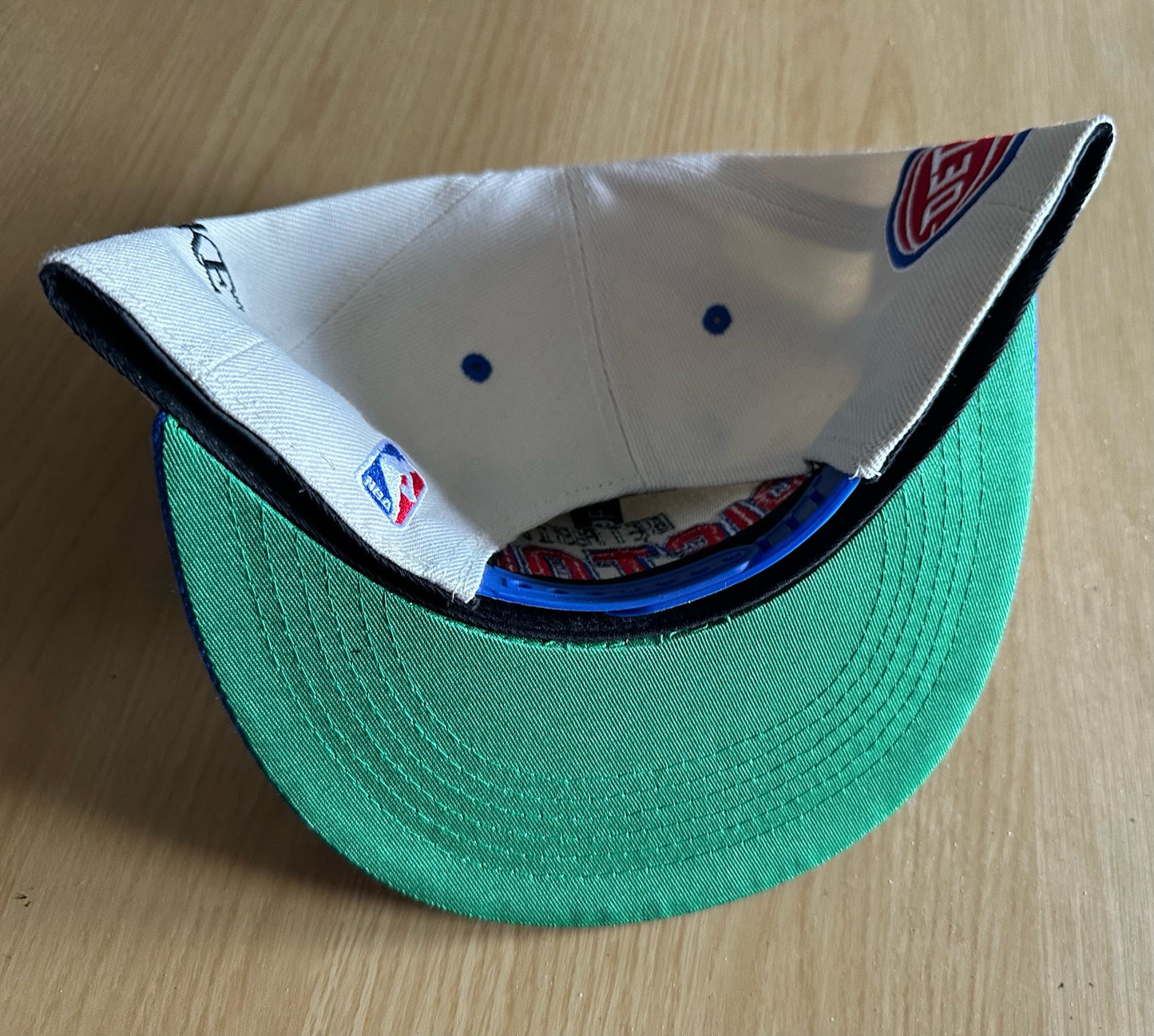 Detroit Pistons NBA SnapBack Baseball Cap Multicolour New With Sticker