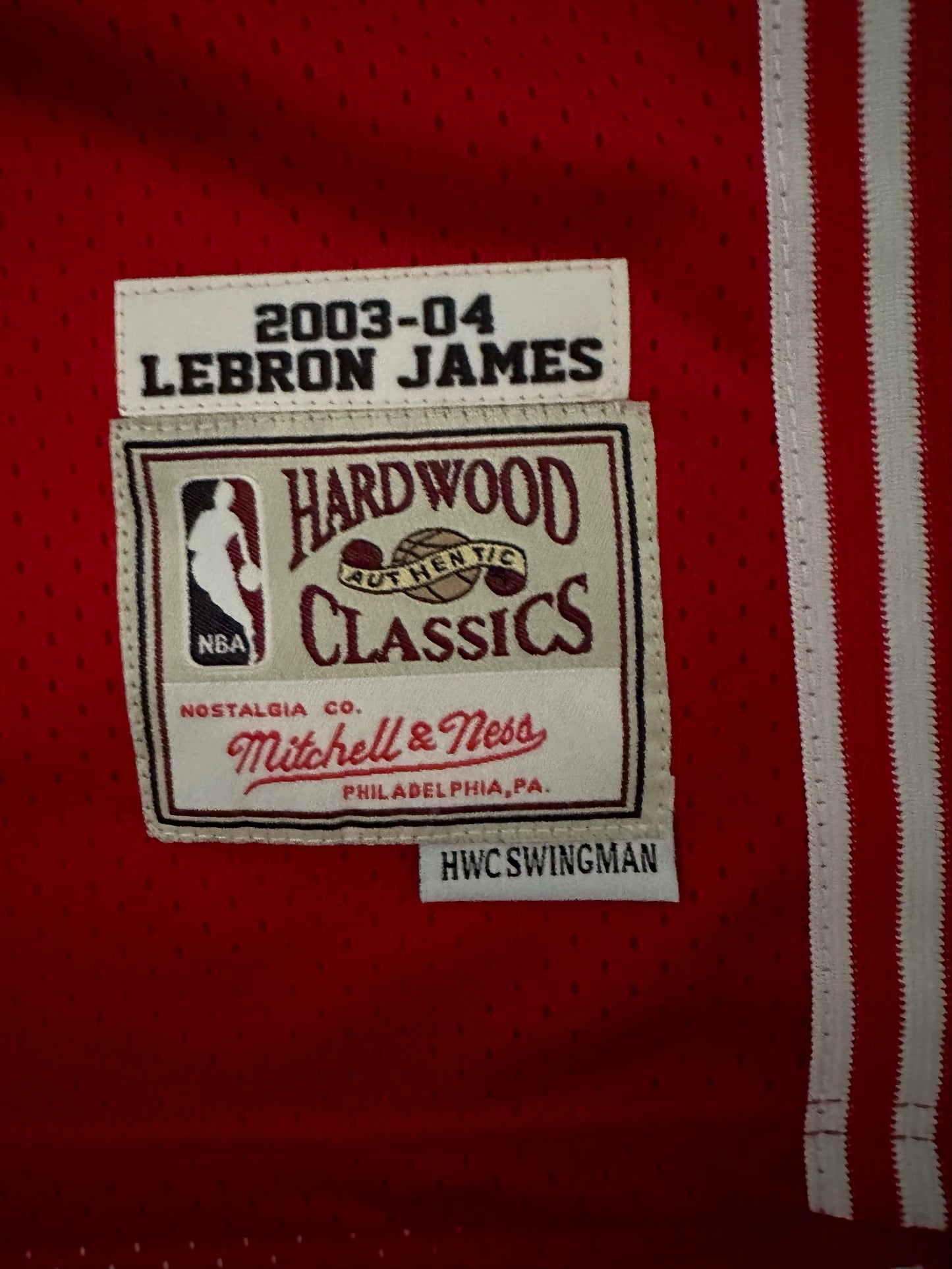 Cleveland Cavaliers NBA Hardwood Classics Basketball Vest Large James 23 Red