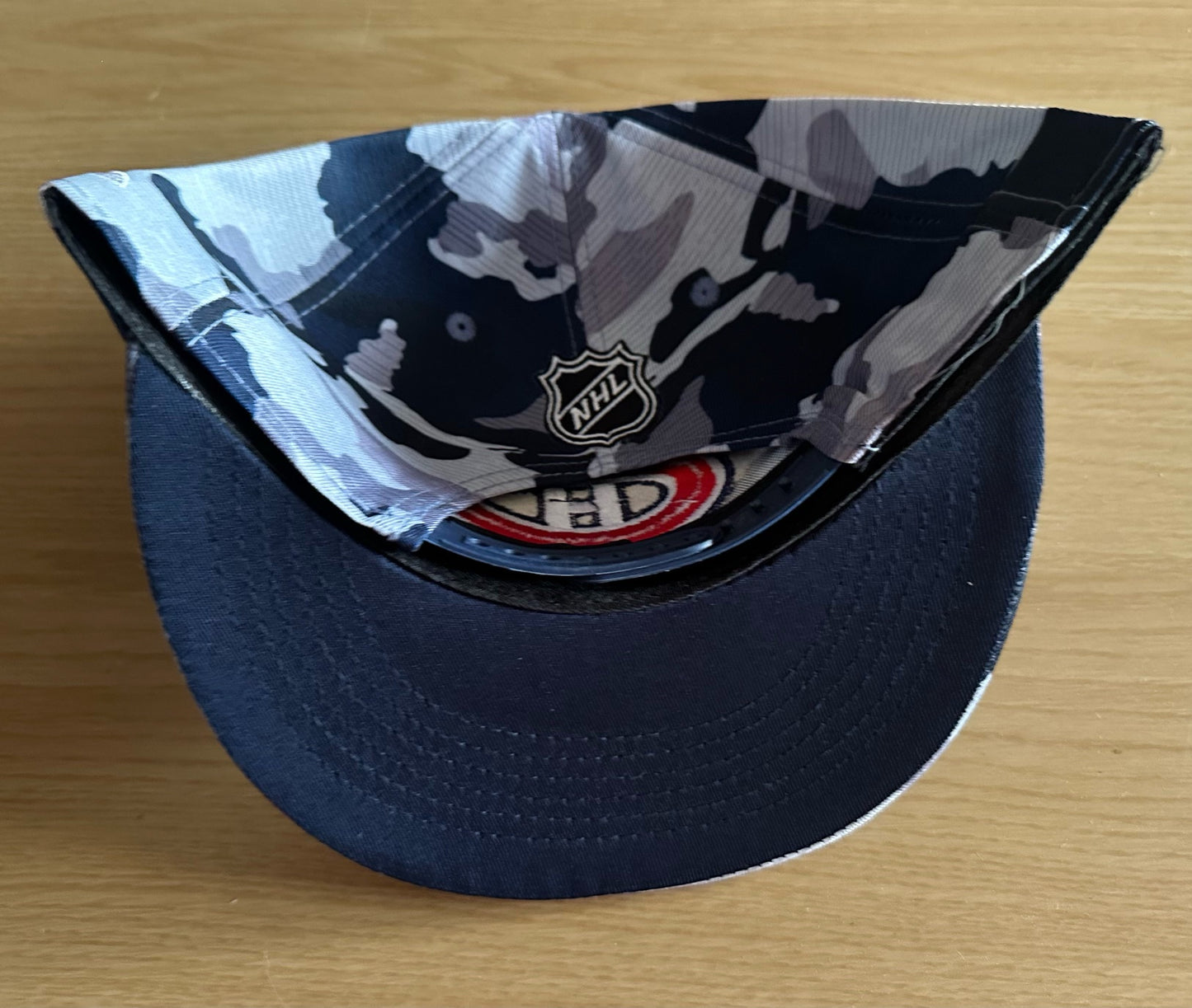 Montreal Canadiens NHL SnapBack Camo Baseball Cap Multicolour New With Sticker