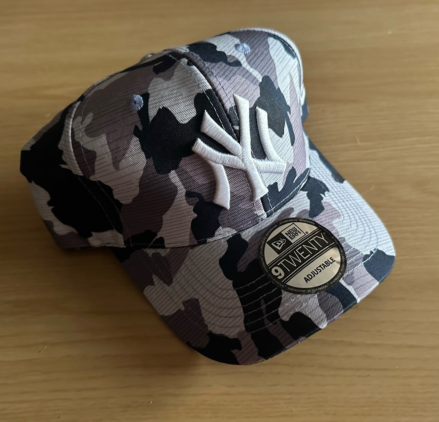 New York Yankees MLB Camo Baseball Cap Multicolour New With Sticker