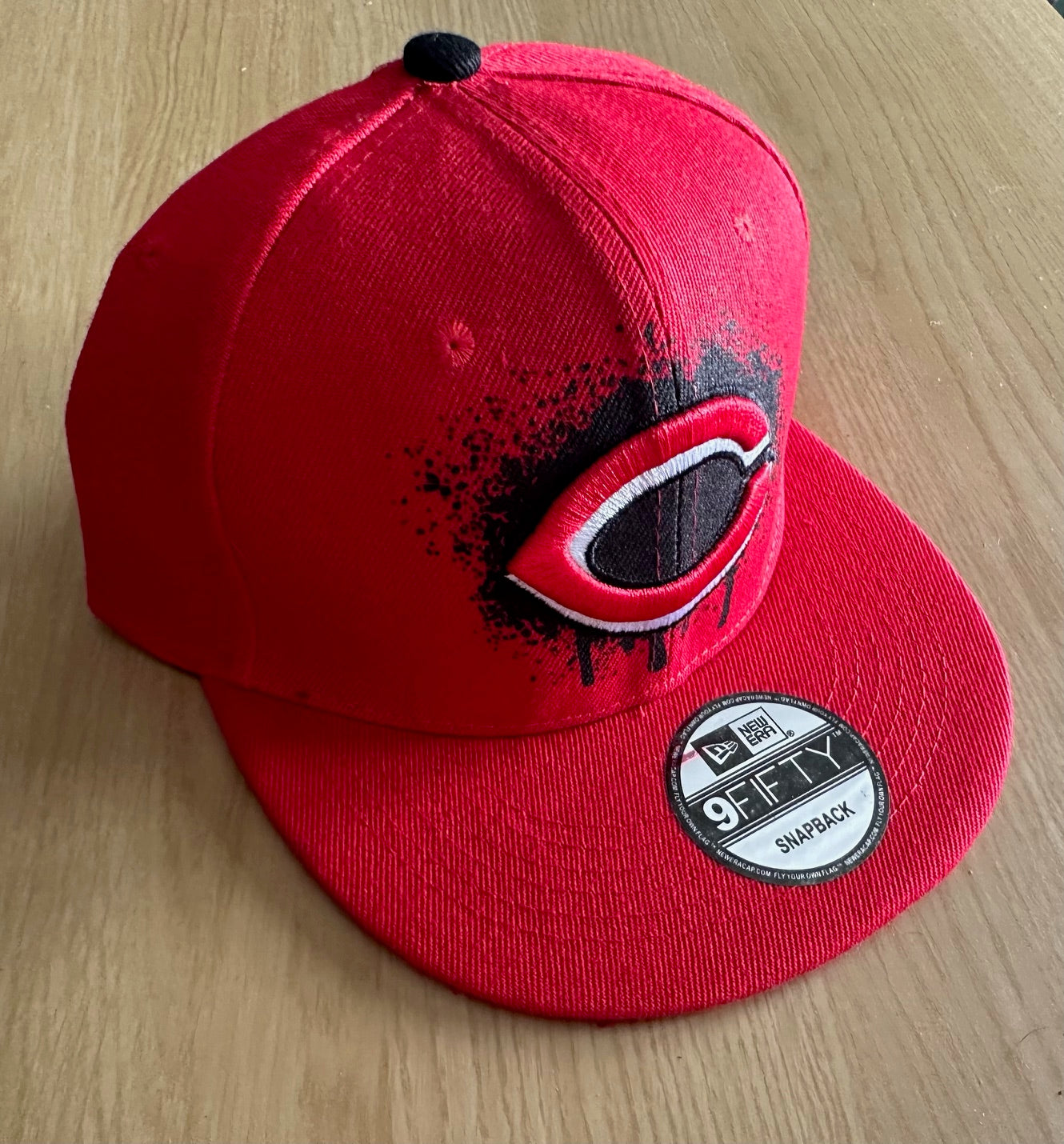Cincinnati Reds MLB SnapBack Baseball Cap Multicolour New With Sitcker