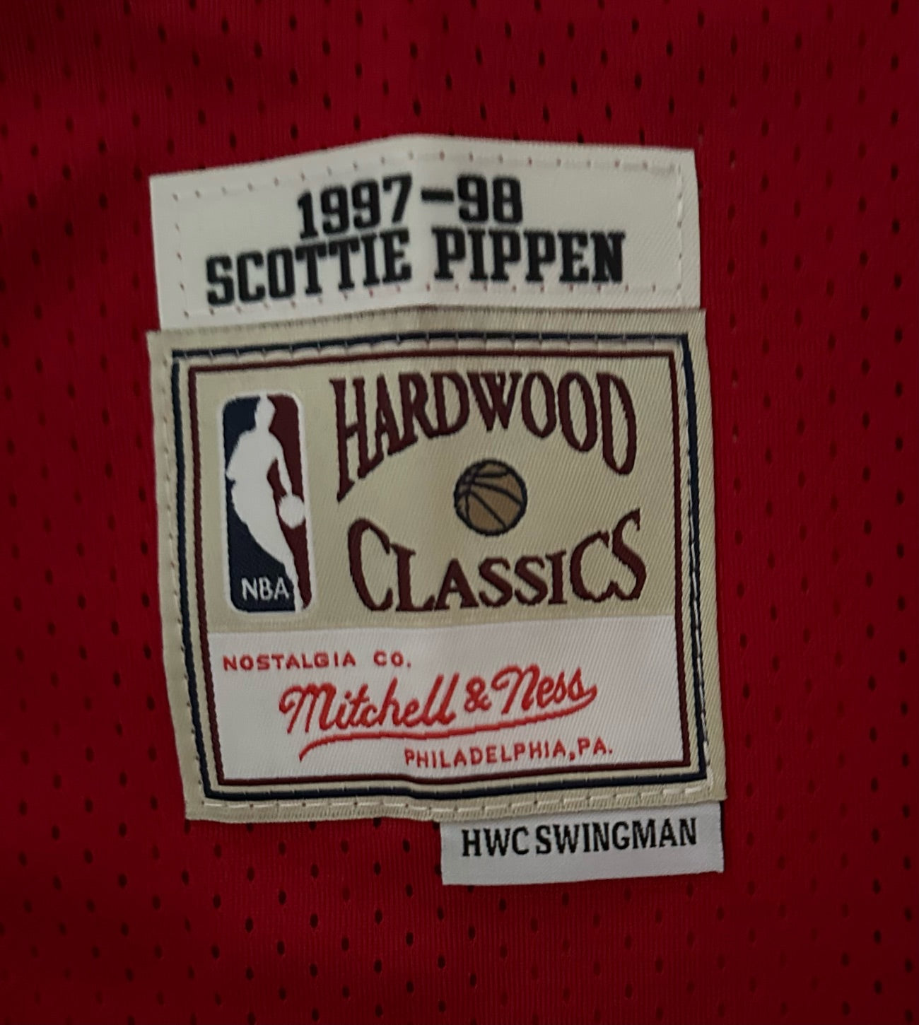 Chicago Bulls NBA Hardwood Classics Basketball Vest Large Pippen 33 Red