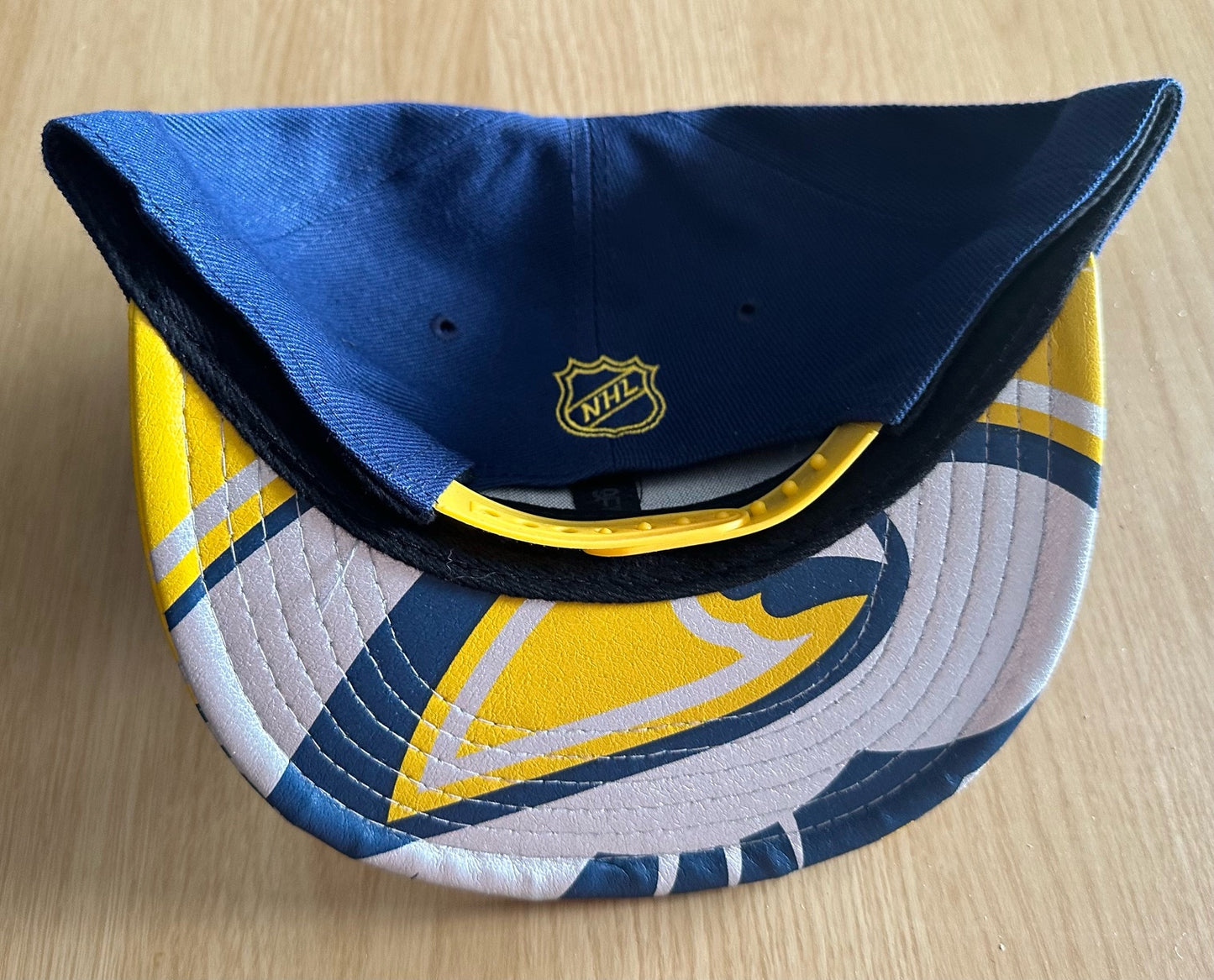 Nashville Predators NHL SnapBack Baseball Cap Multicolour New With Sticker