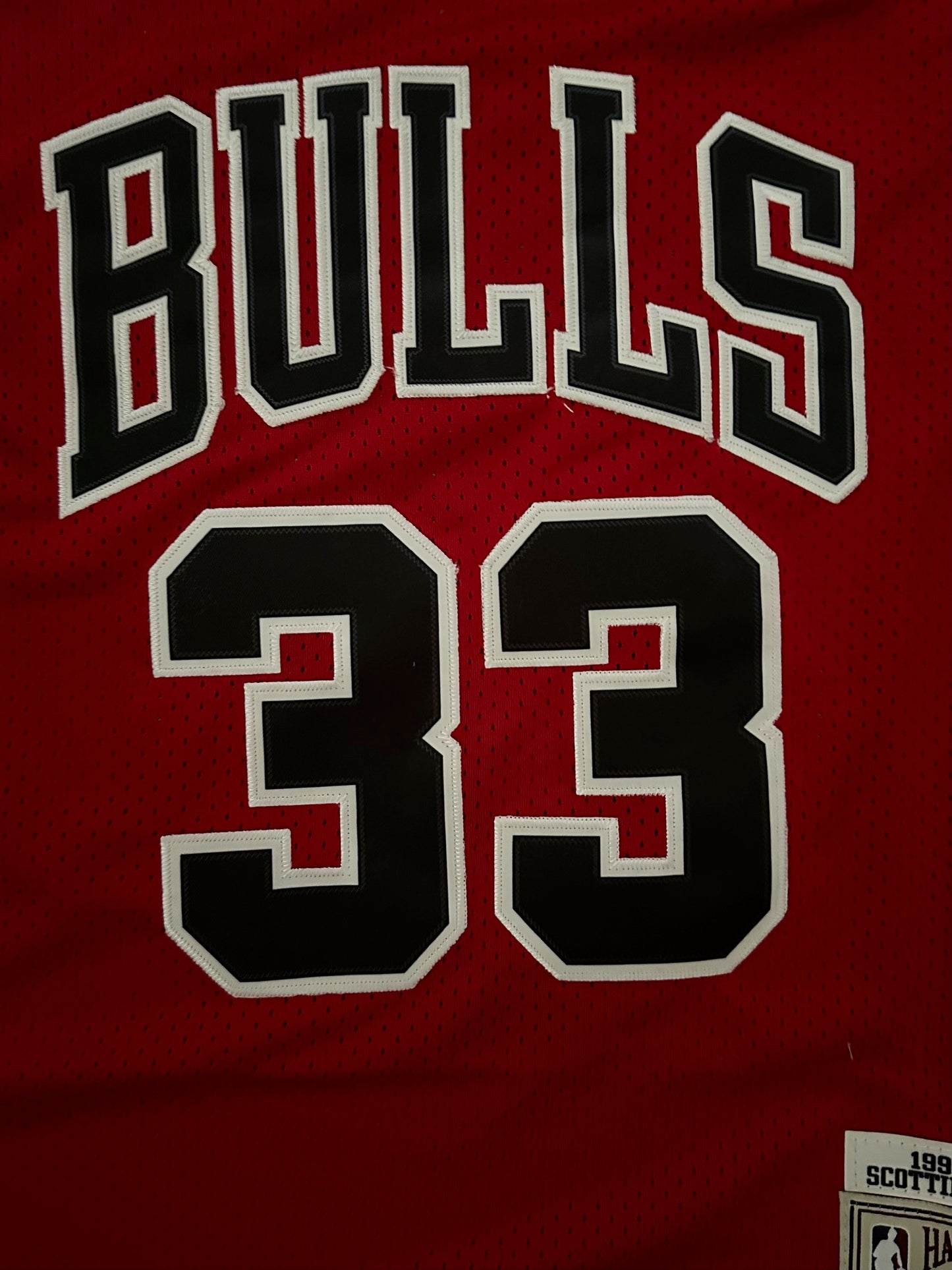 Chicago Bulls NBA Hardwood Classics Basketball Vest Large Pippen 33 Red