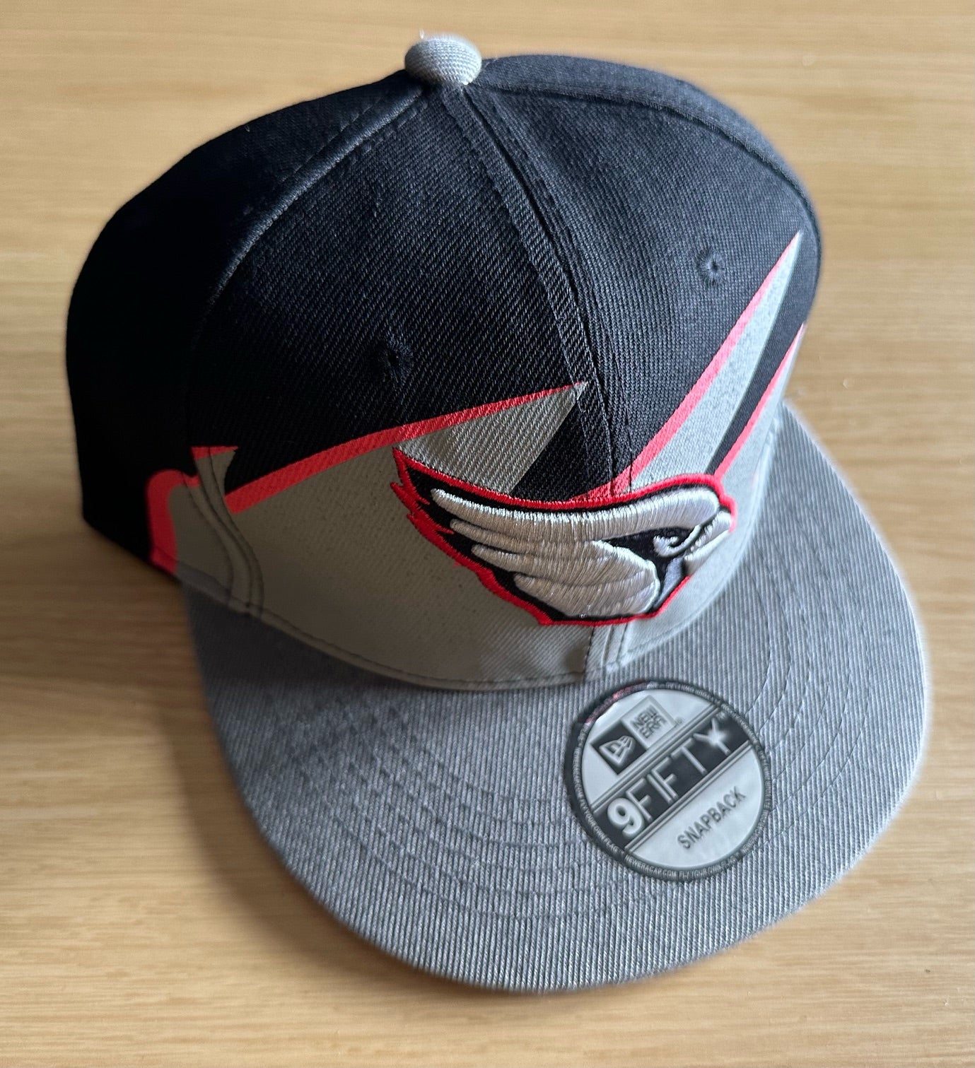 Arizona Cardinals NFL 2 Tone SnapBack Baseball Cap Multicolour New With Sticker