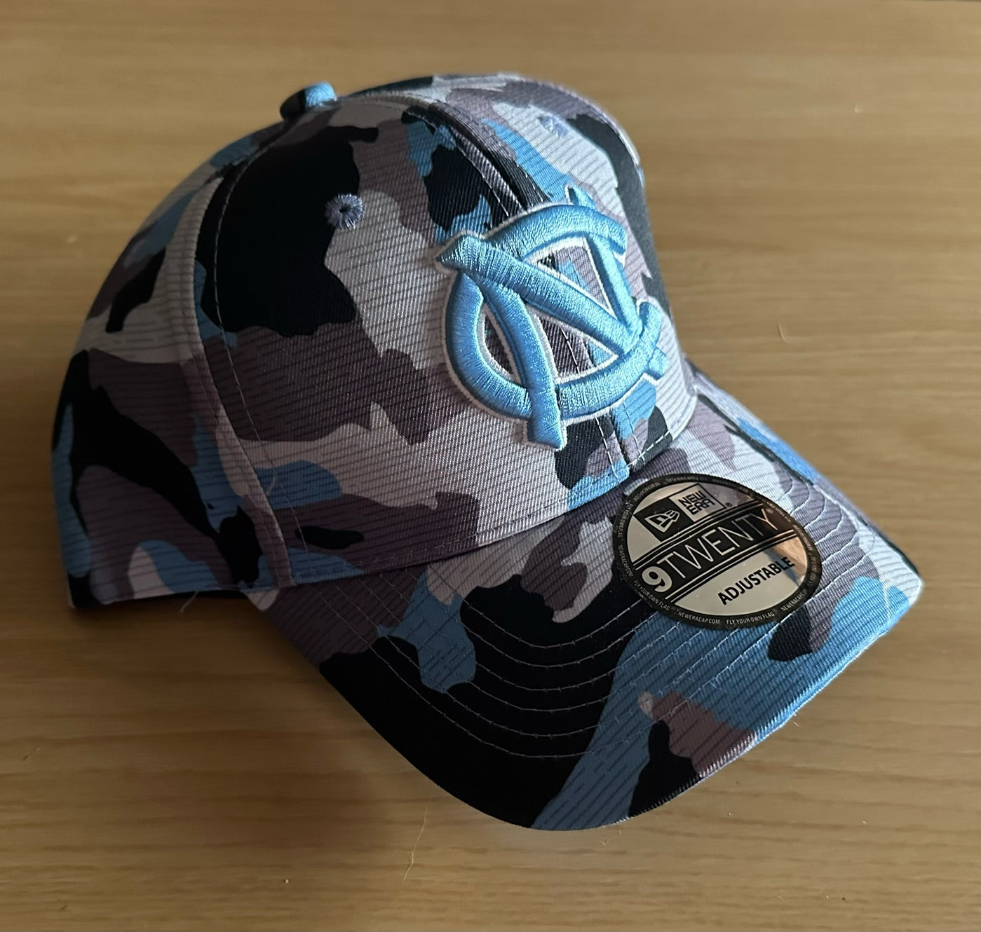 North Carolina Tar Heels NCAA Camo Baseball Cap Multicolour New With Sticker
