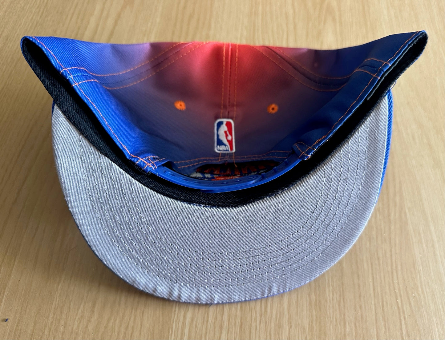 New York Knicks NBA SnapBack Baseball Cap Multicolour New With Sticker