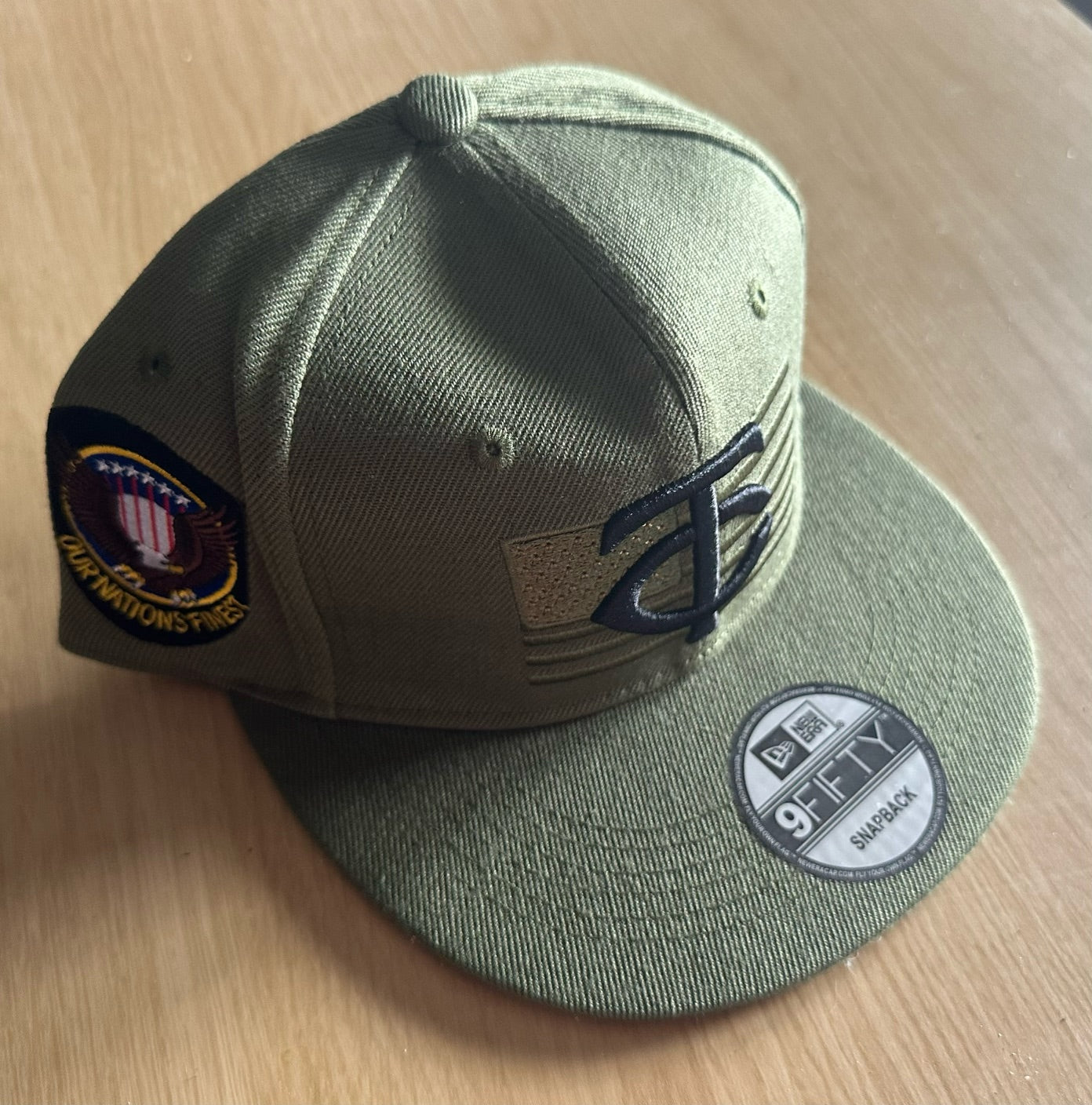 Minnesota Twins Army MLB SnapBack Baseball Cap Multicolour New With Sitcker