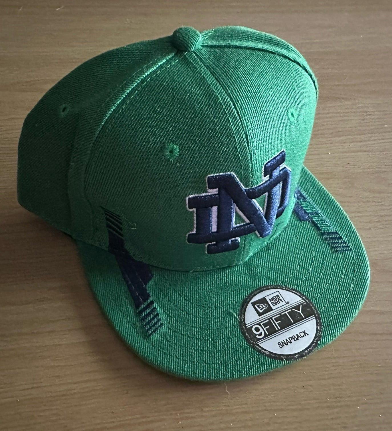 Notre Dame Fighting Irish NCAA SnapBack Baseball Cap Multicolour New With Sticker