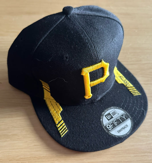 Pittsburgh Pirates MLB SnapBack Baseball Cap Multicolour New With Sticker