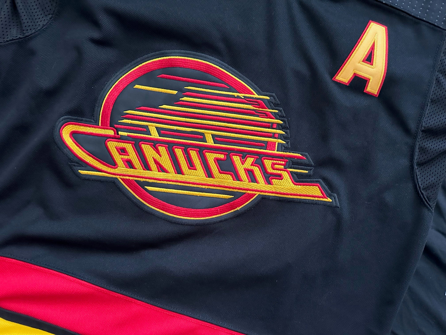 Vintage Throwback Vancouver Canucks Pettersson Shirt Black Large