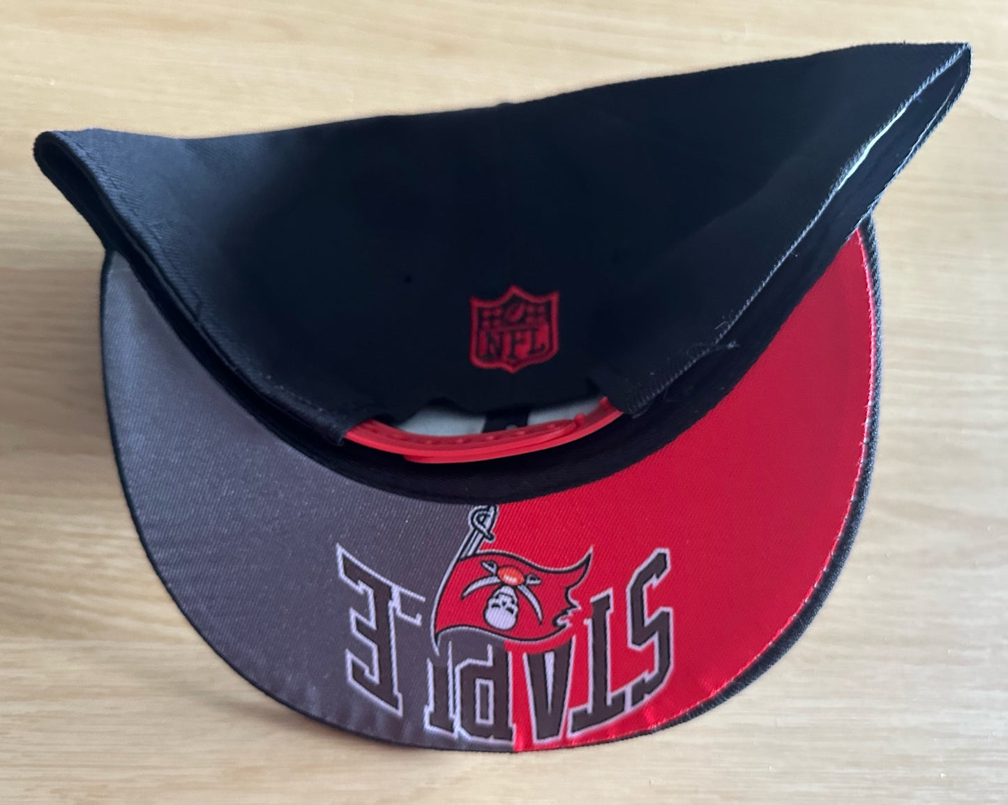 Tampa Bay Buccaneers NFL SnapBack Baseball Cap Multicolour New With Sticker